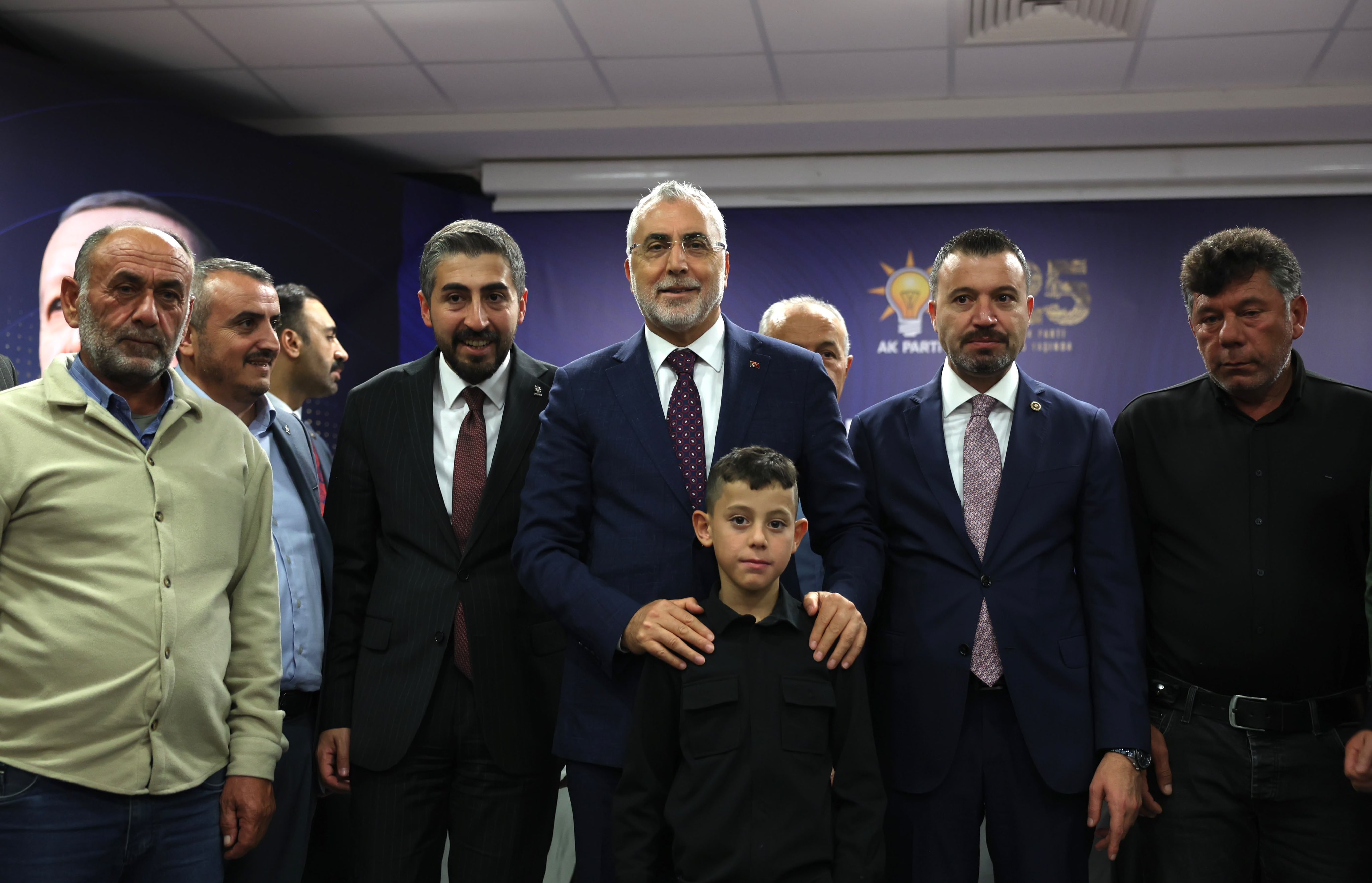 Bakan Vedat Işıkhan AK Parti Yozgat İl Başkanlığı ziyareti