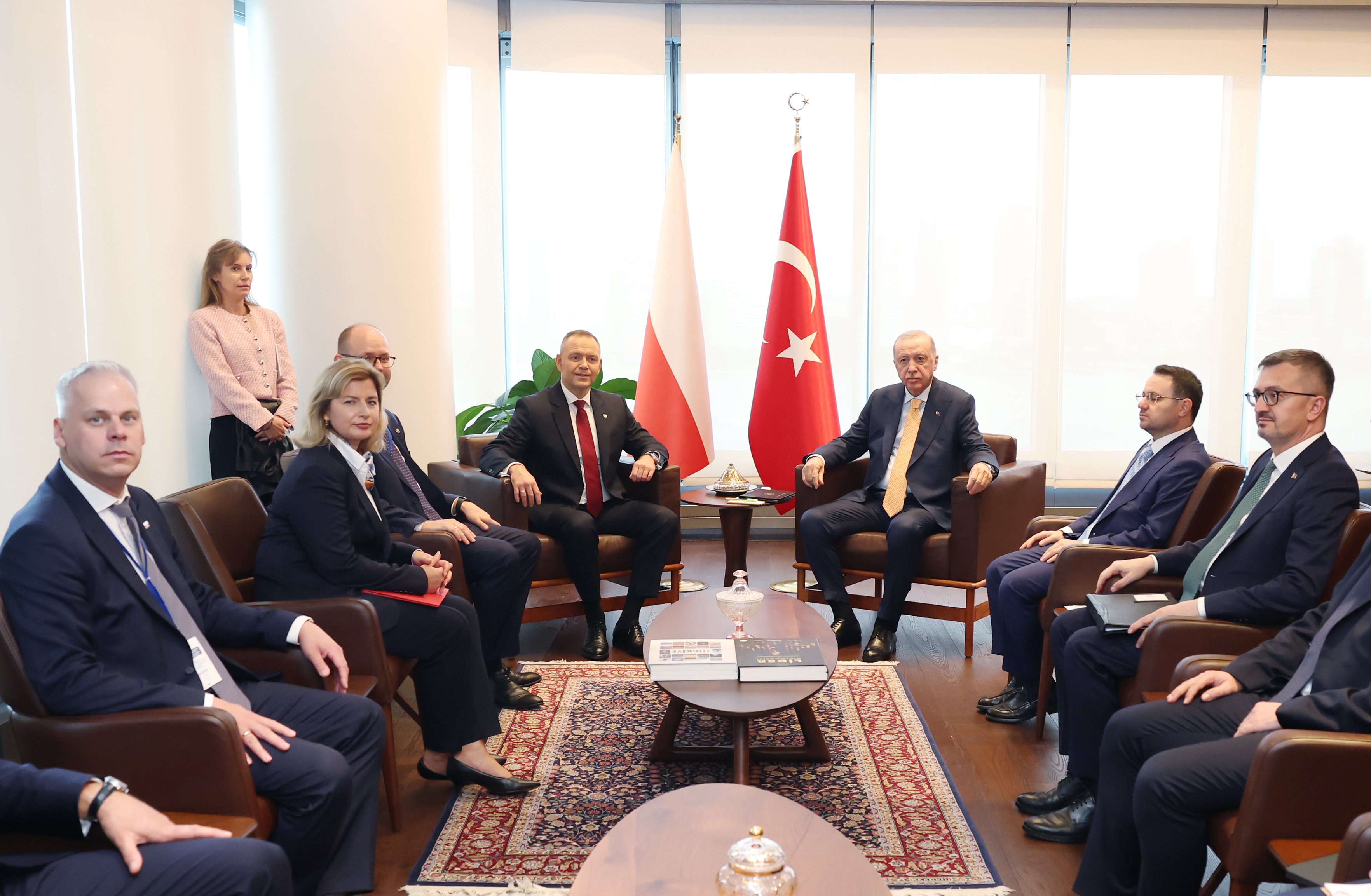 Erdoğan ve Nawrocki görüşmesi