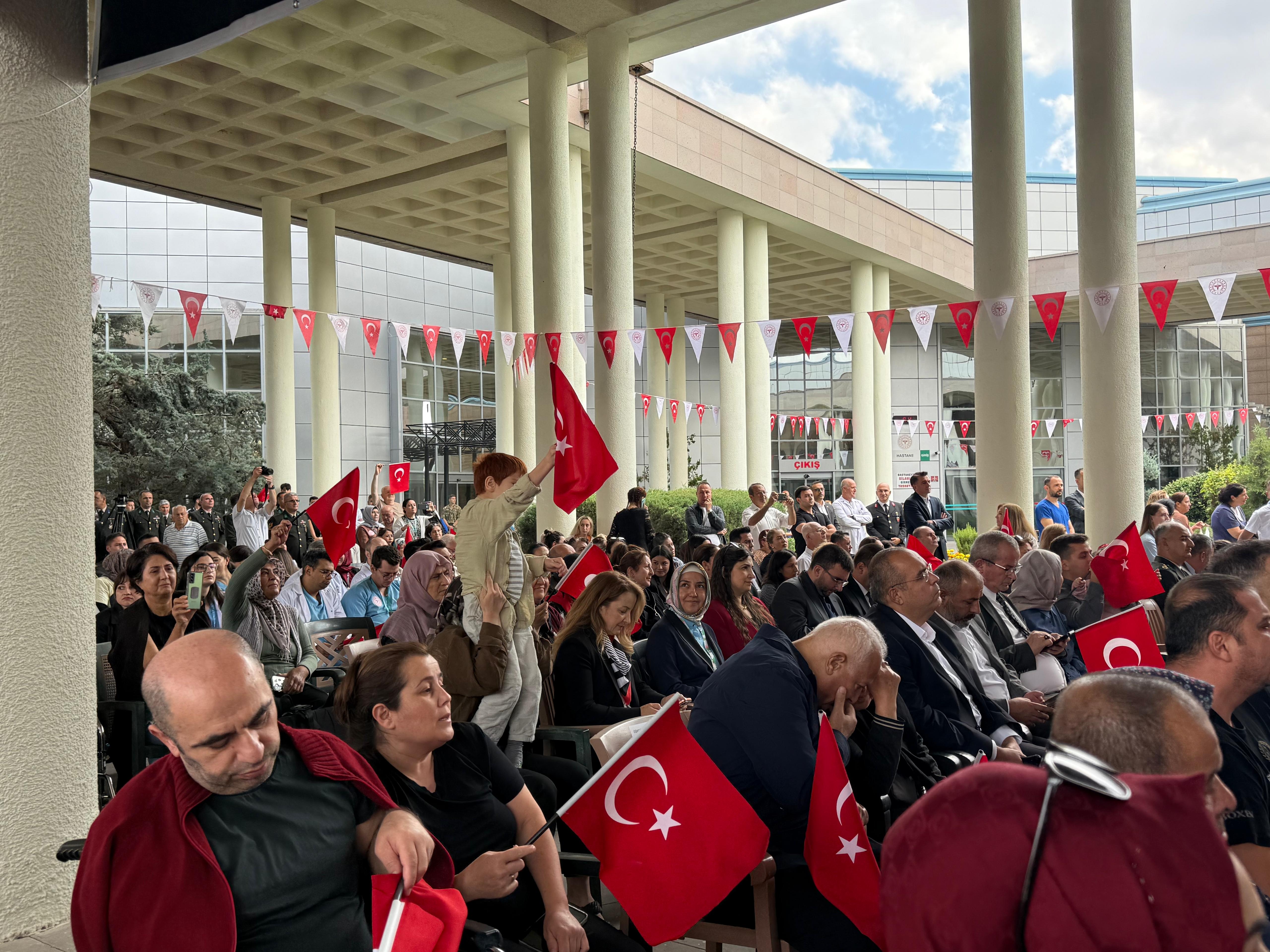 Gaziler şarkı söylüyor