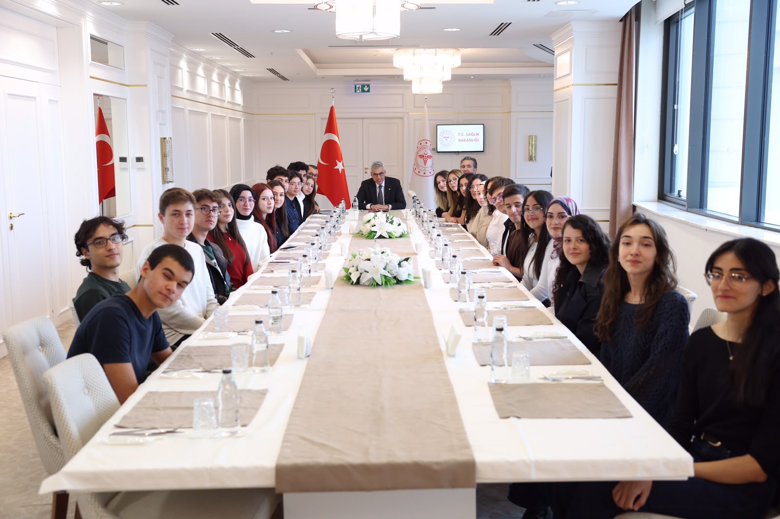 Sağlık Bakanı Kemal Memişoğlu öğrencilere hitap etti