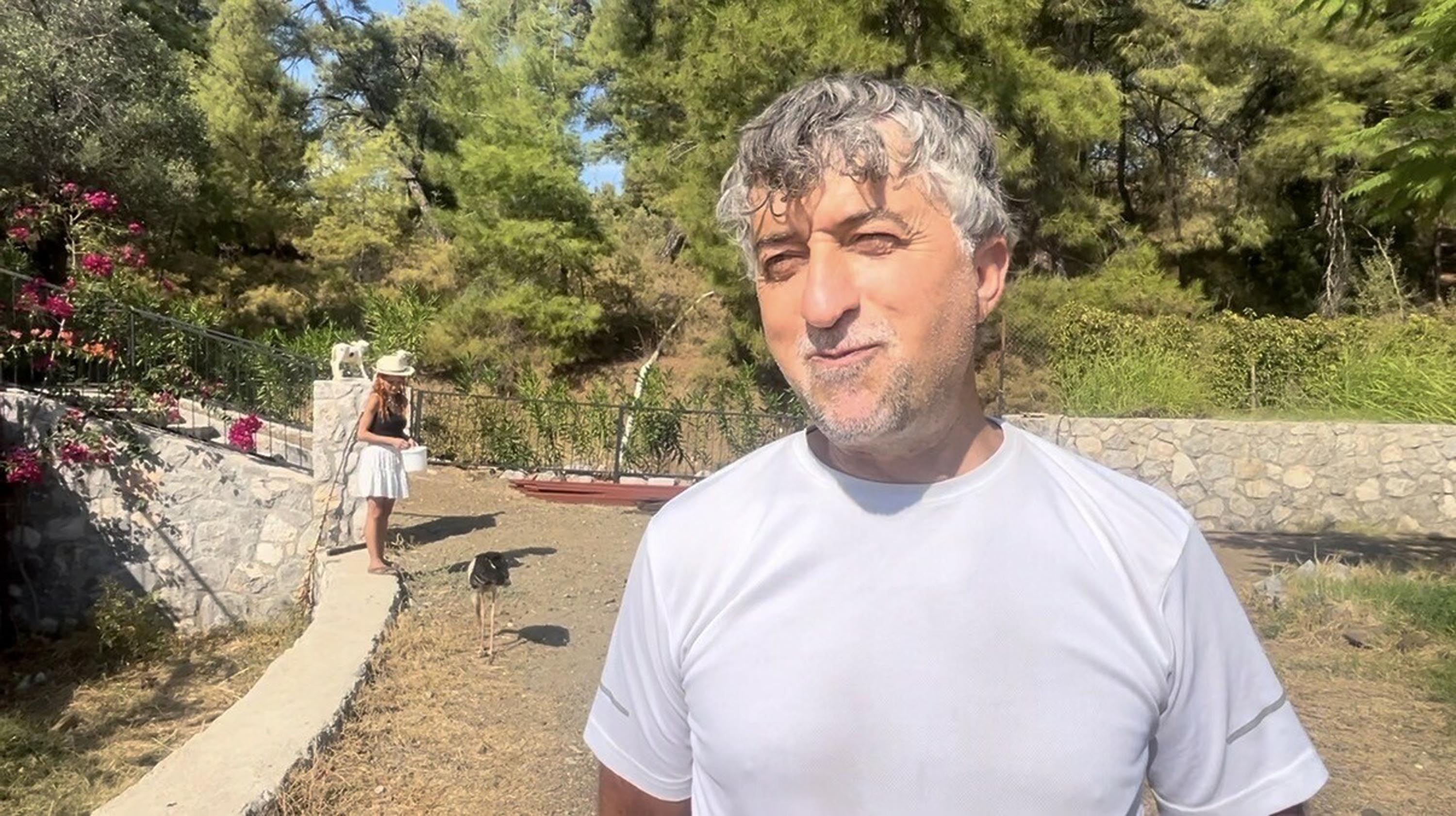 Site sakinleri leyleği balık ve etle besliyor