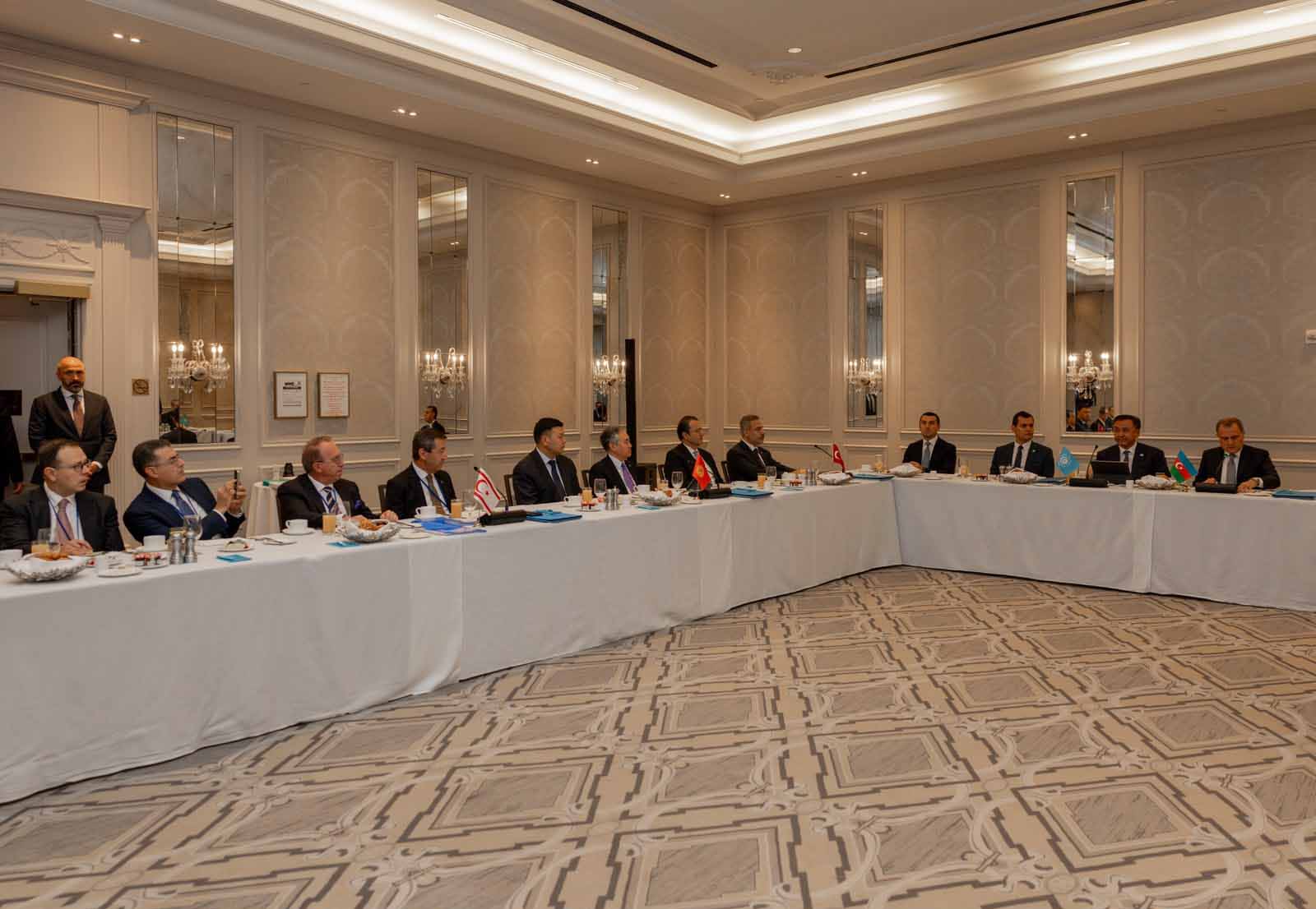 Dışişleri Bakanı Hakan Fidan, mevkidaşlarıyla bir araya geldi