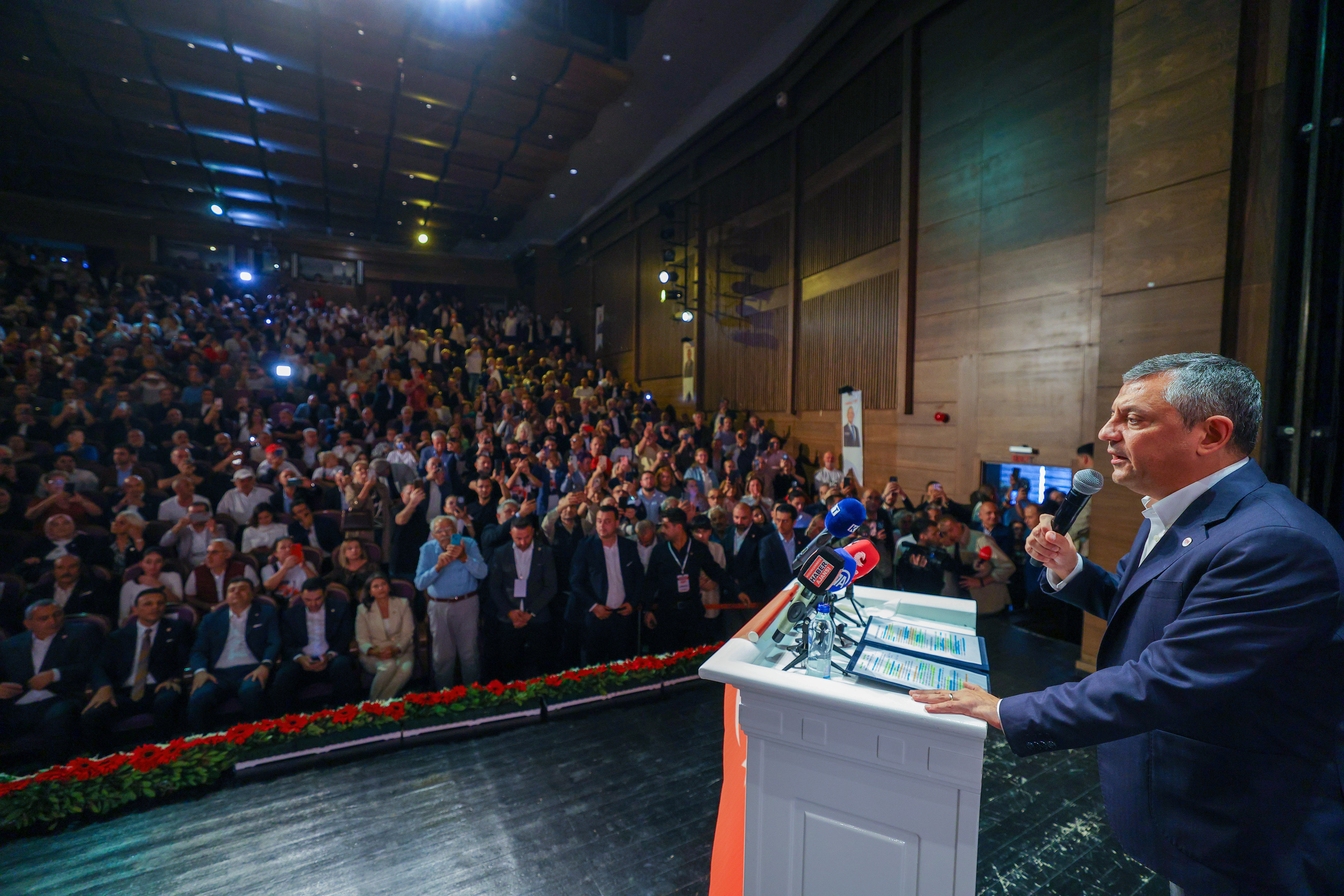Özgür Özel Yeni Parti konuşması