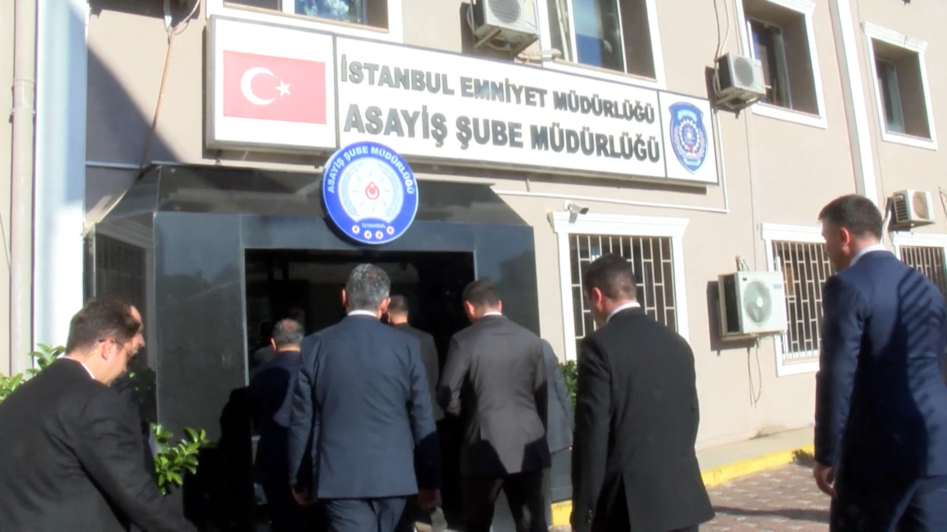 İstanbul İl Emniyet Müdürü Selami Yıldız basın açıklamasında