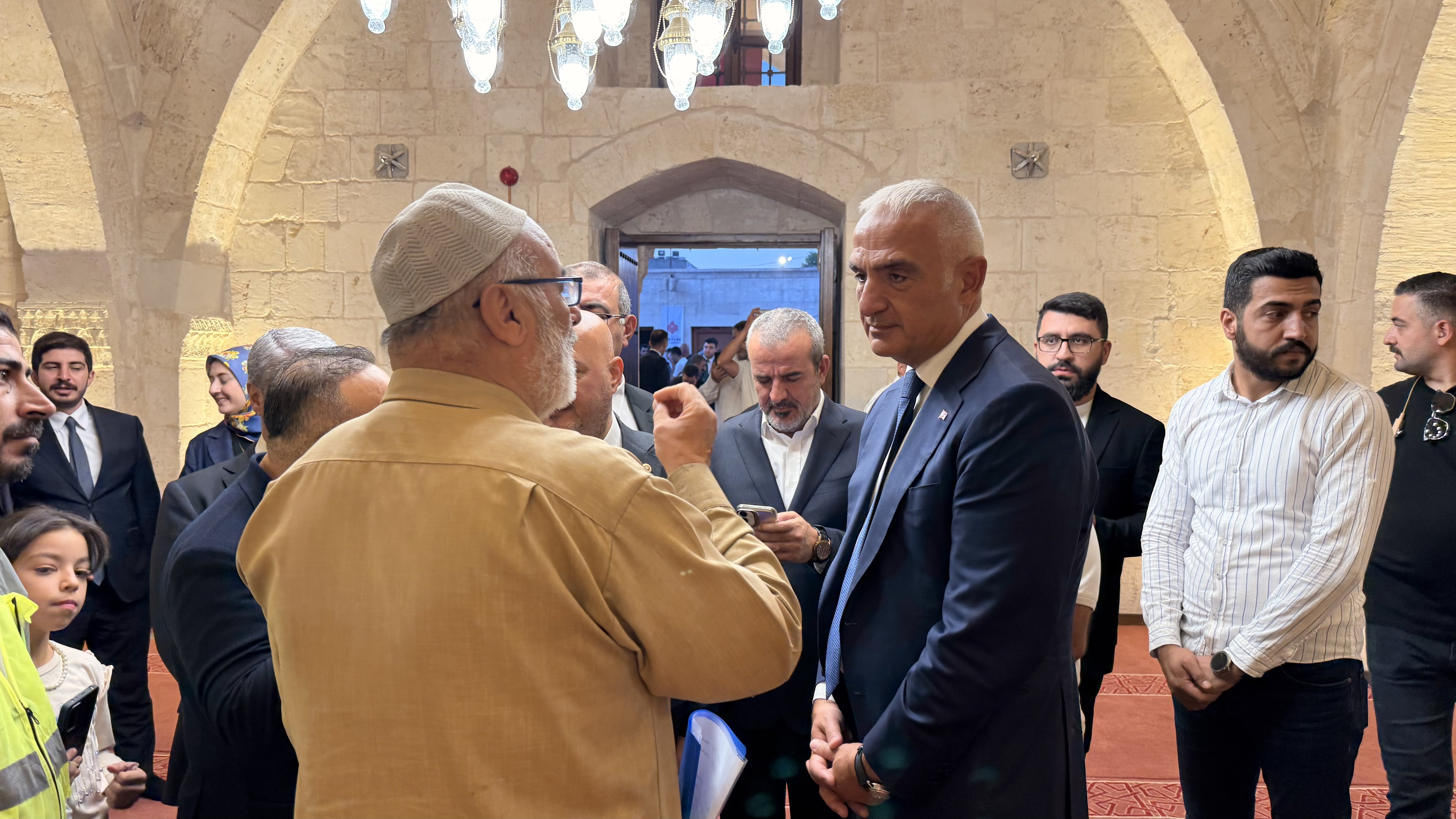 Abuzer Gaffari Türbesi yeniden ibadete açıldı