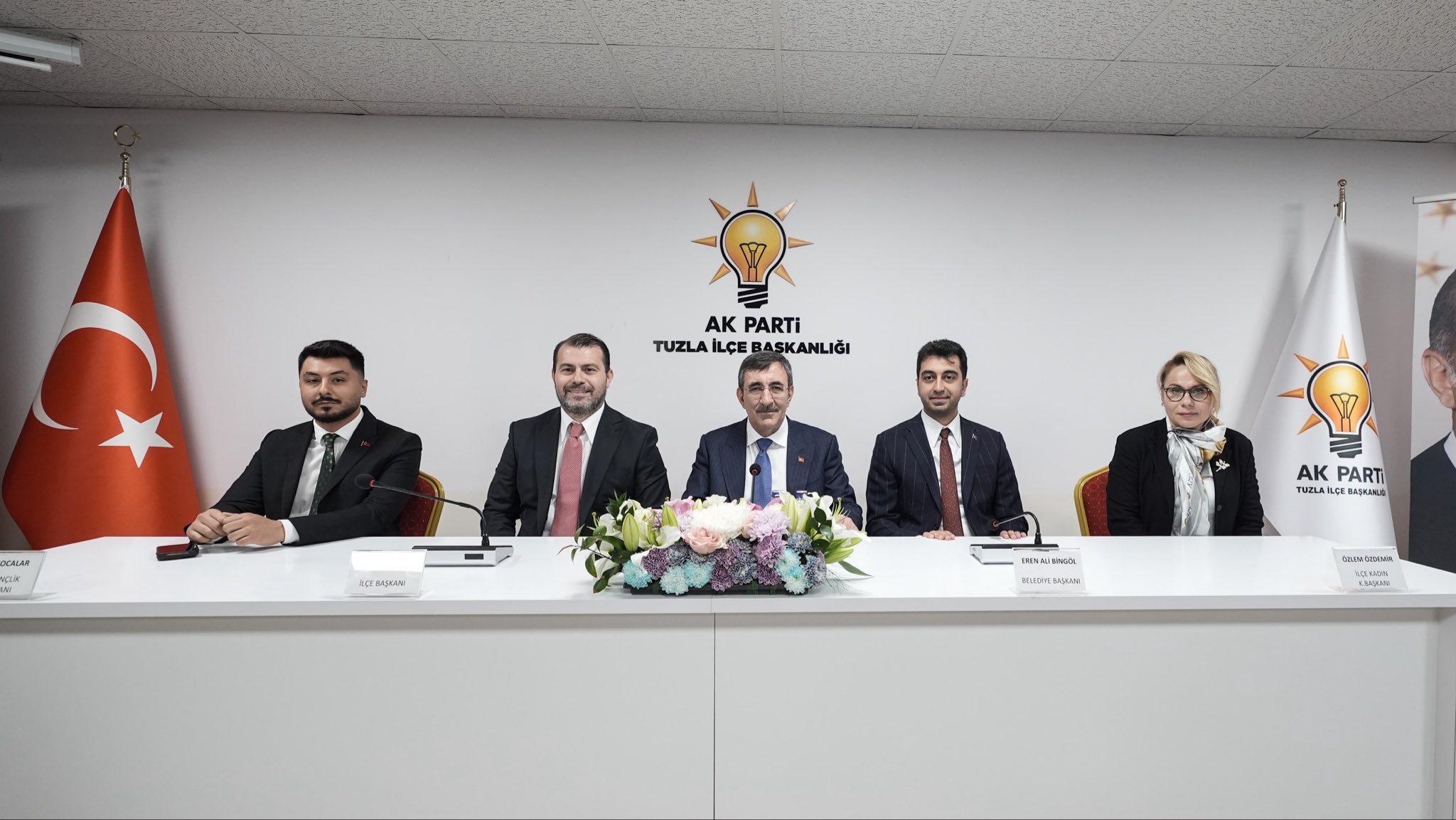 Cevdet Yılmaz AK Parti Tuzla İlçe Başkanlığı