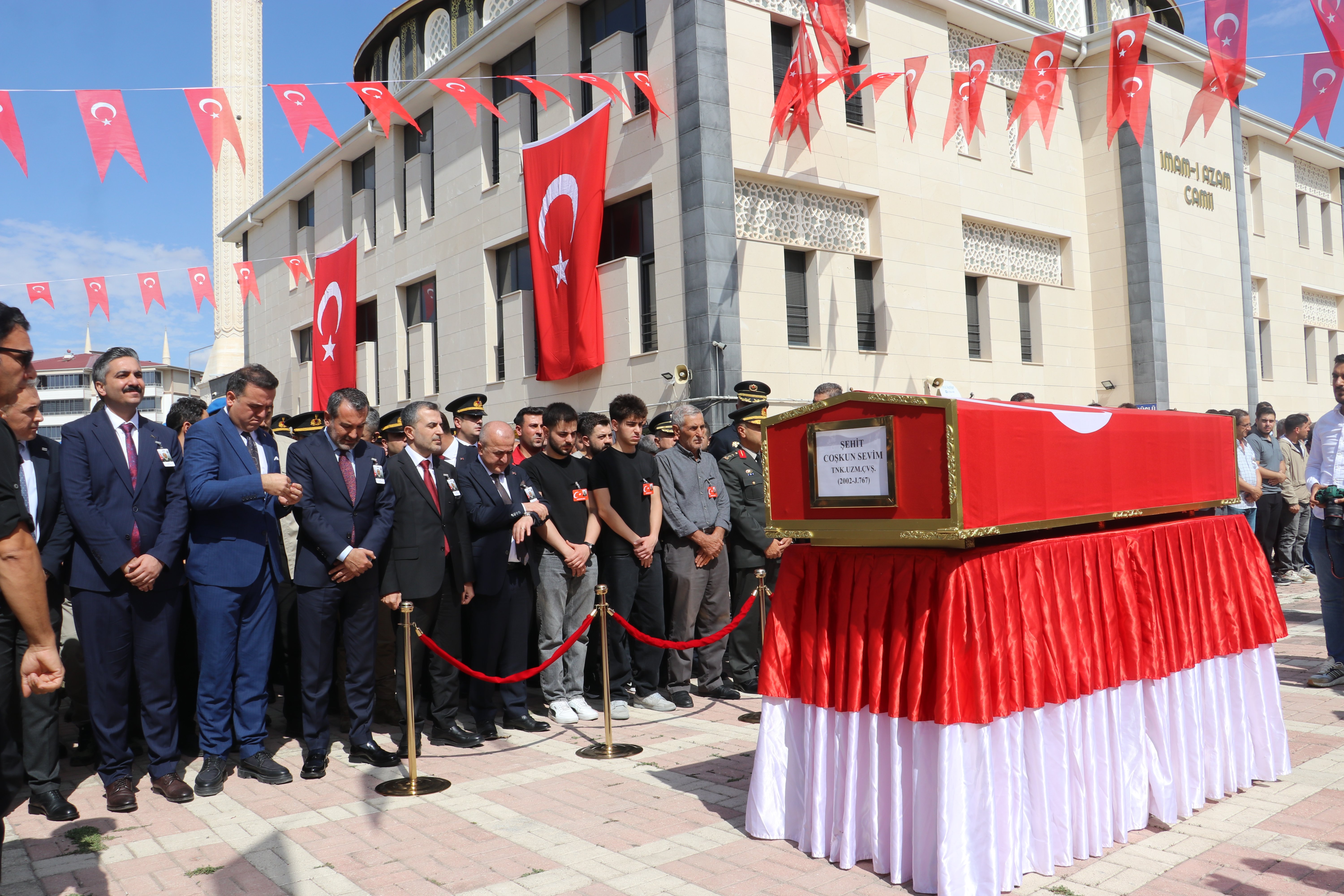 Törene katılan protokol üyeleri