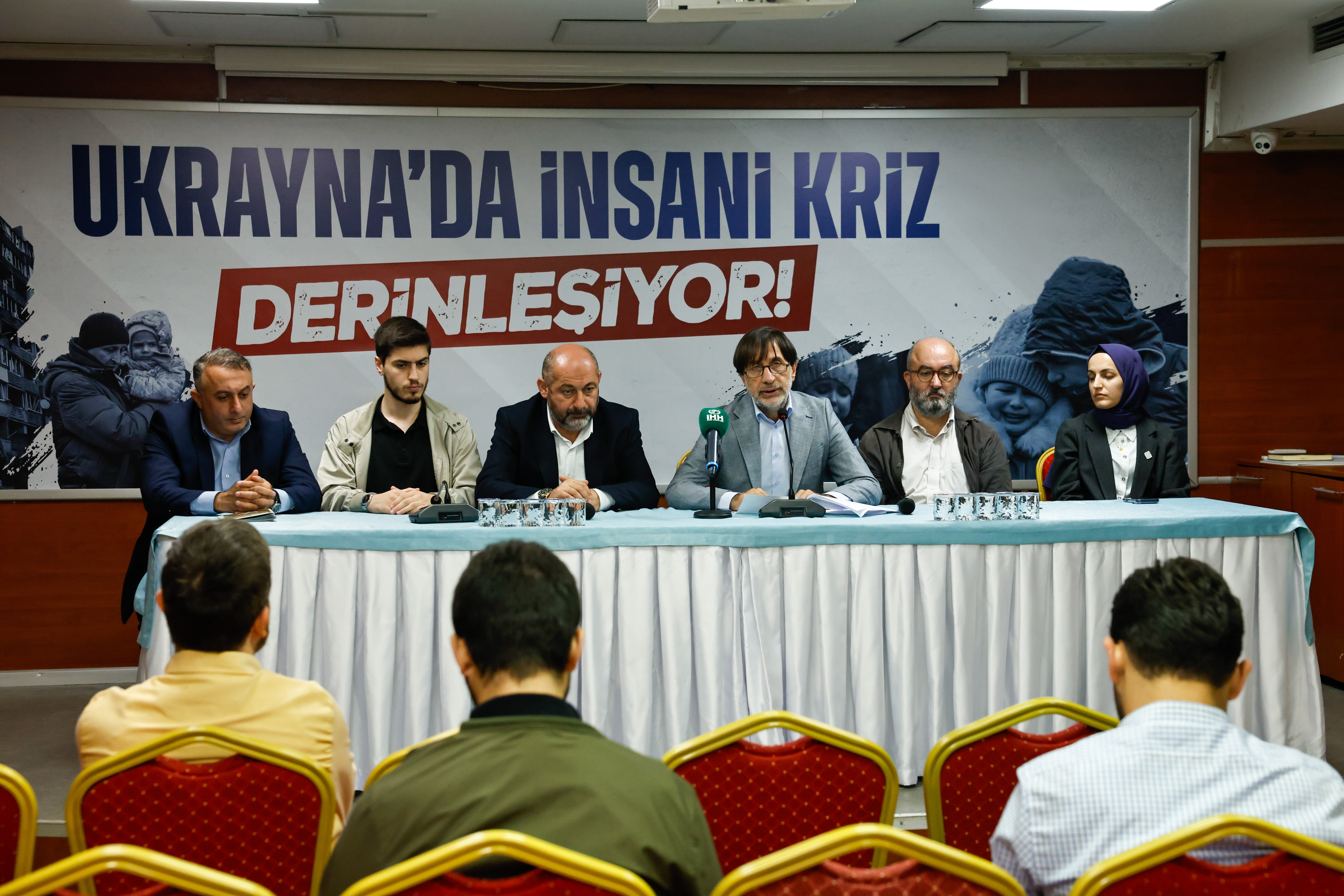 Yetim Vakfı temsilcisi Muhammed Musa Gül konuşurken