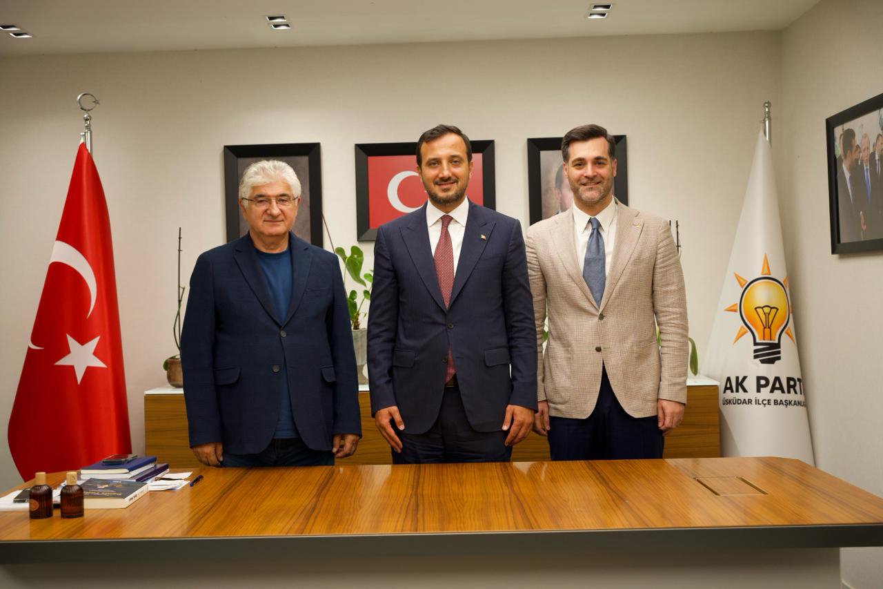 Tahsin Usta basın açıklaması yapıyor