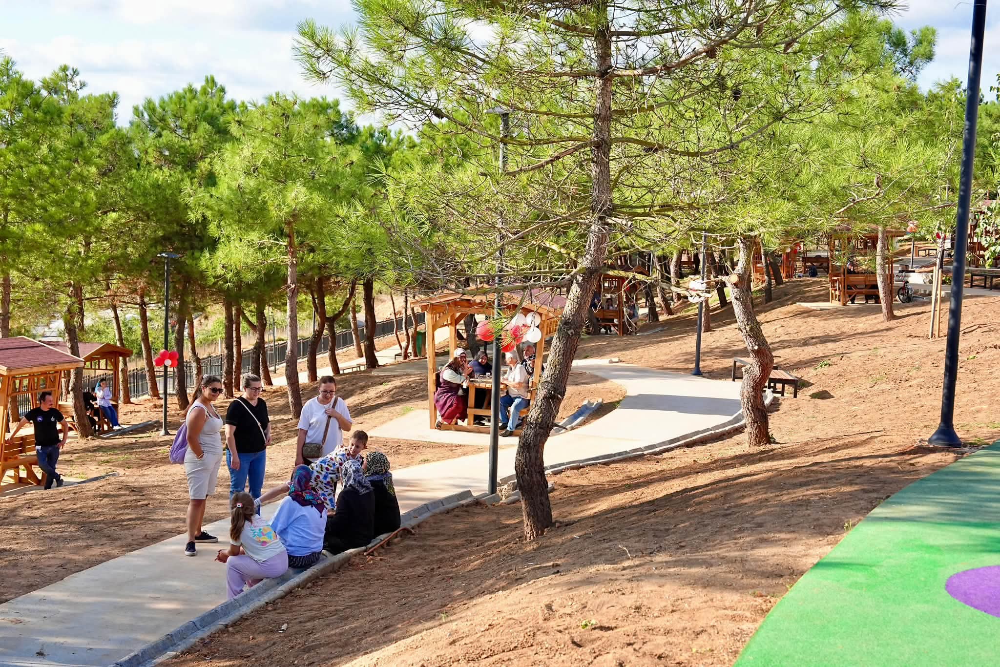 Sancaktepe Belediye Başkanı Alper Yeğin Paşaköy Koru Parkı açılışında konuşuyor