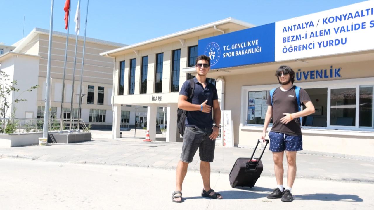 Seyahatsever Projesi kapsamında GSB yurdunda konaklayan gençler