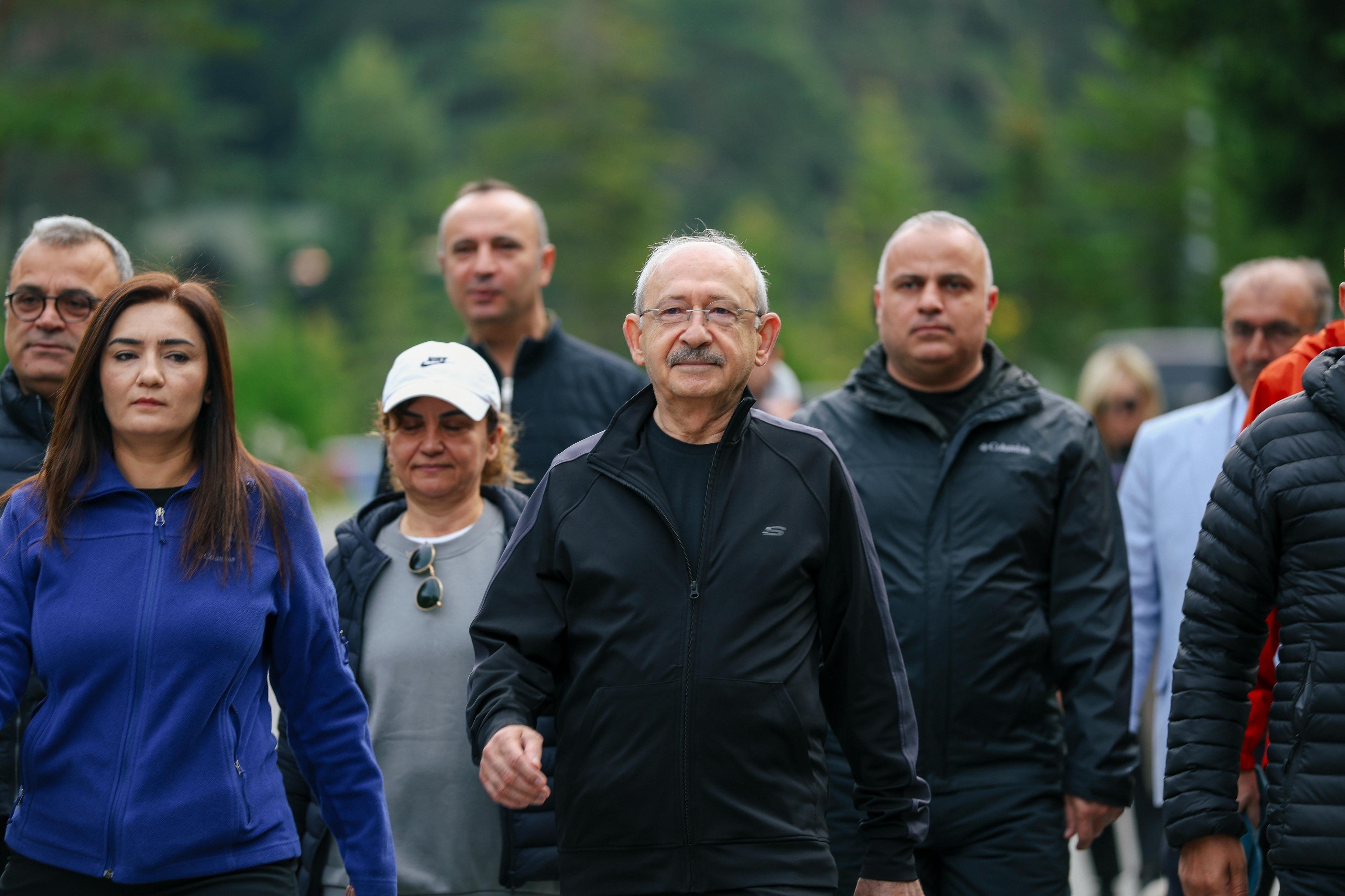 Kemal Kılıçdaroğlu Abant Gölü yürüyüşü