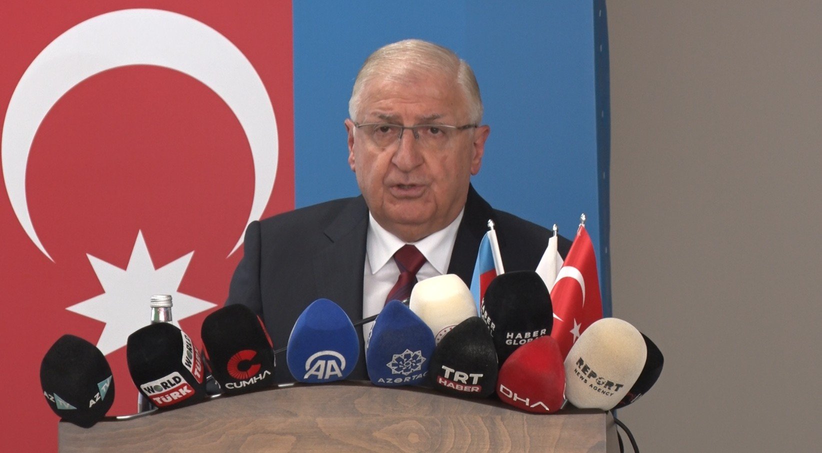 Milli Savunma Bakanı Yaşar Güler, TADİV Şuşa Kongre Salonu