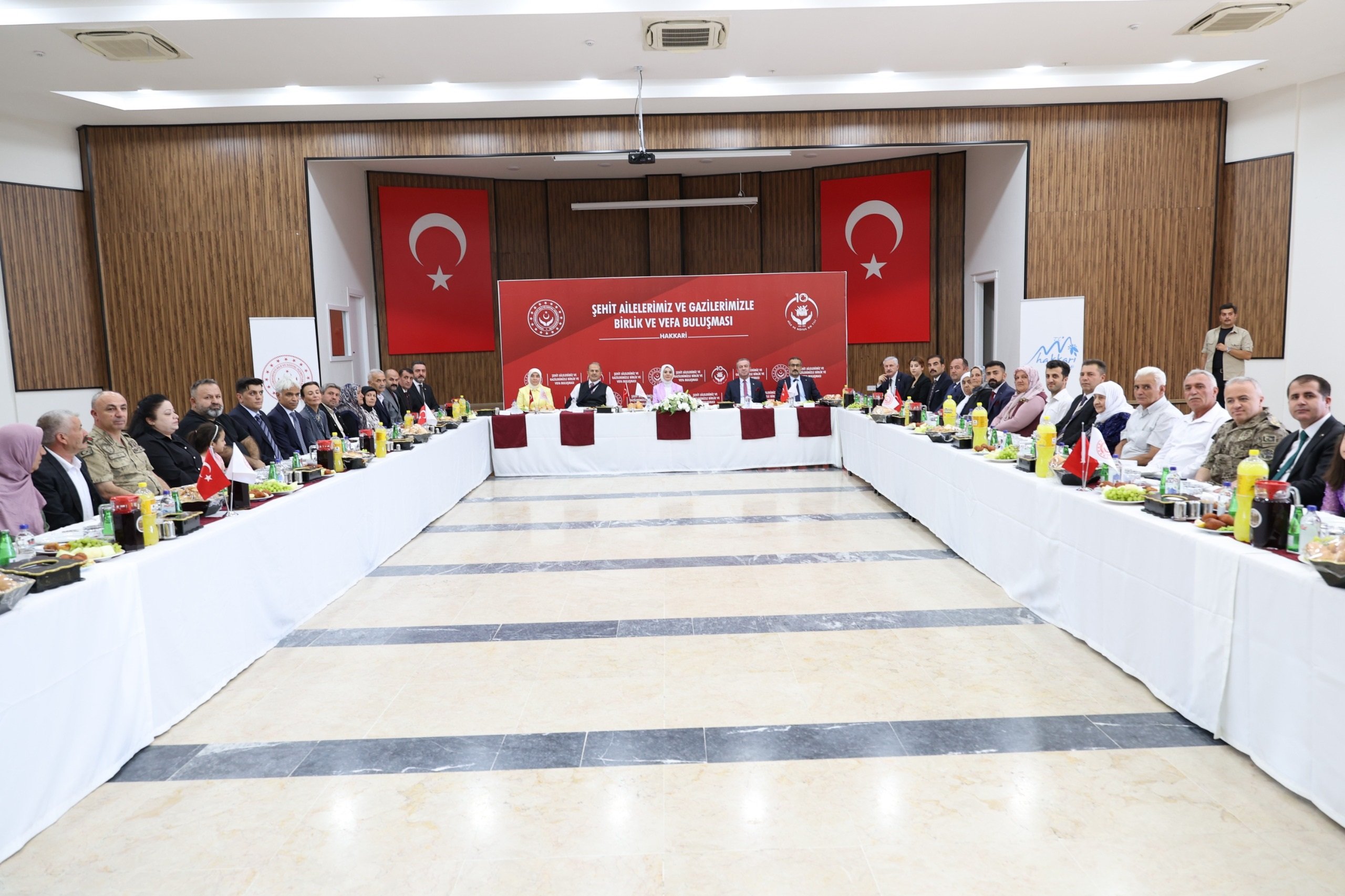Şehit aileleri buluşmasında duygusal anlar yaşandı.