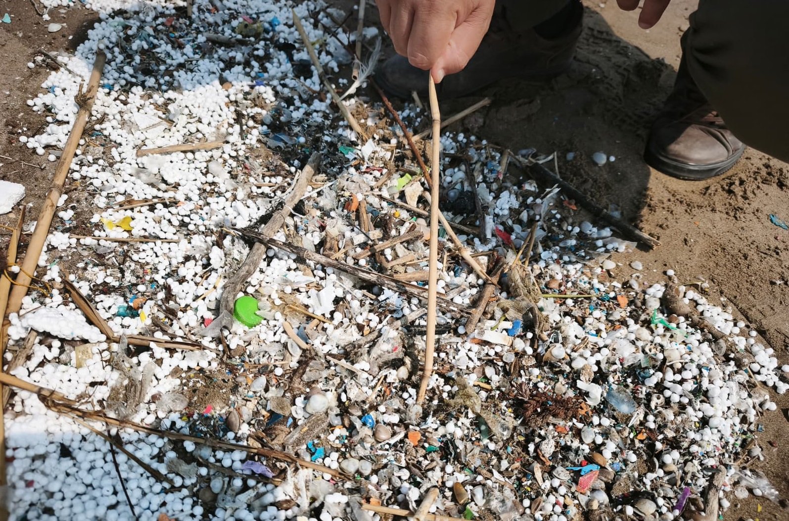 Mikroplastik Tehdidi Akdeniz Kıyılarında