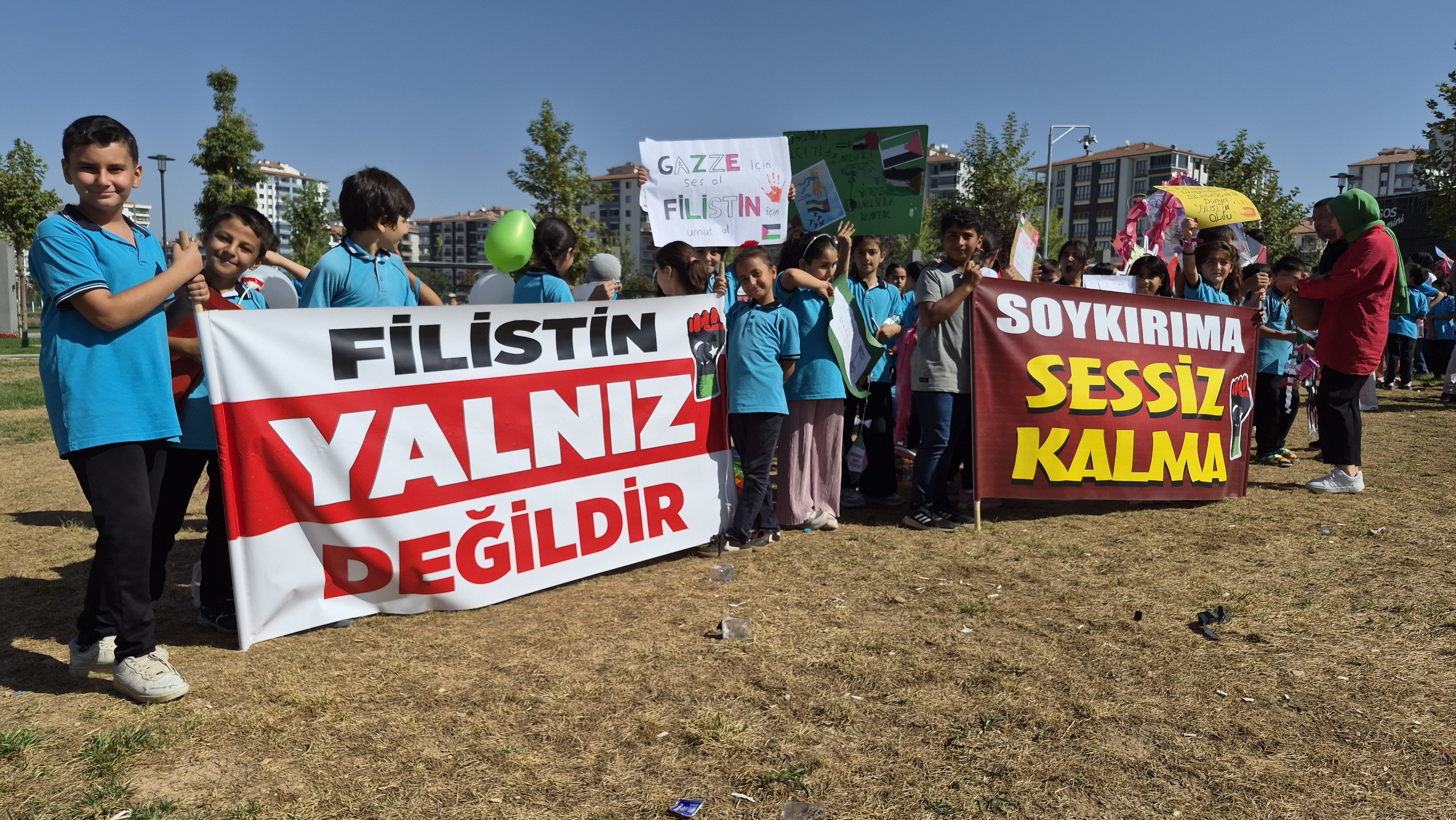 Filistin için uçurtma bırakan çocuklar Malatya