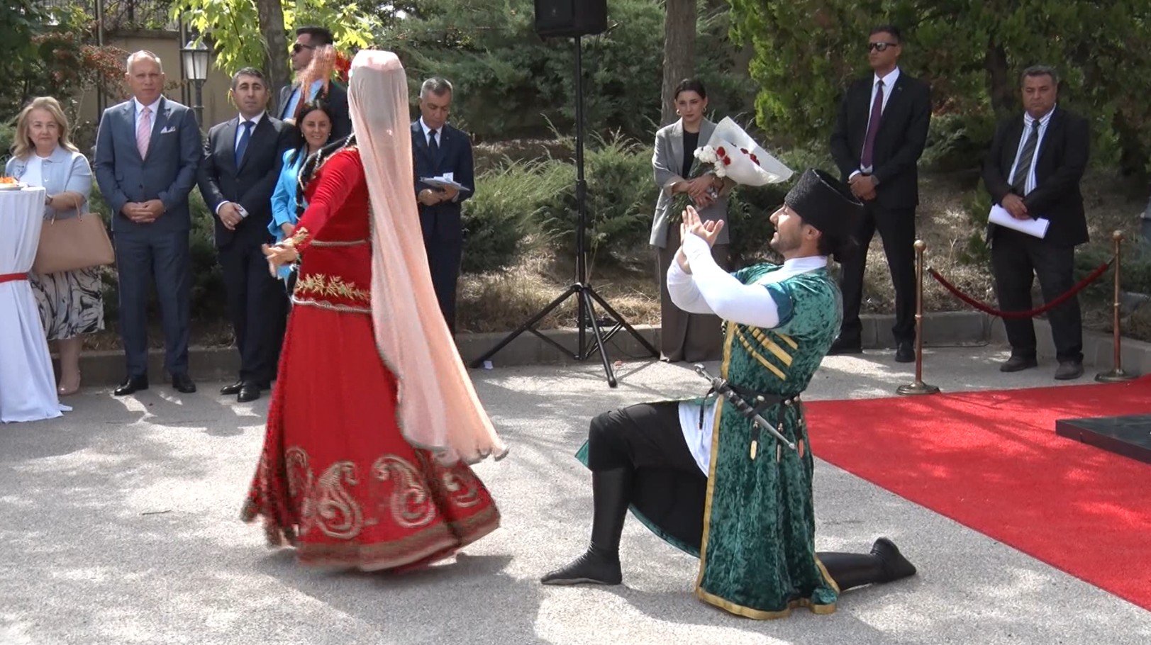 Milli Savunma Bakanı Yaşar Güler