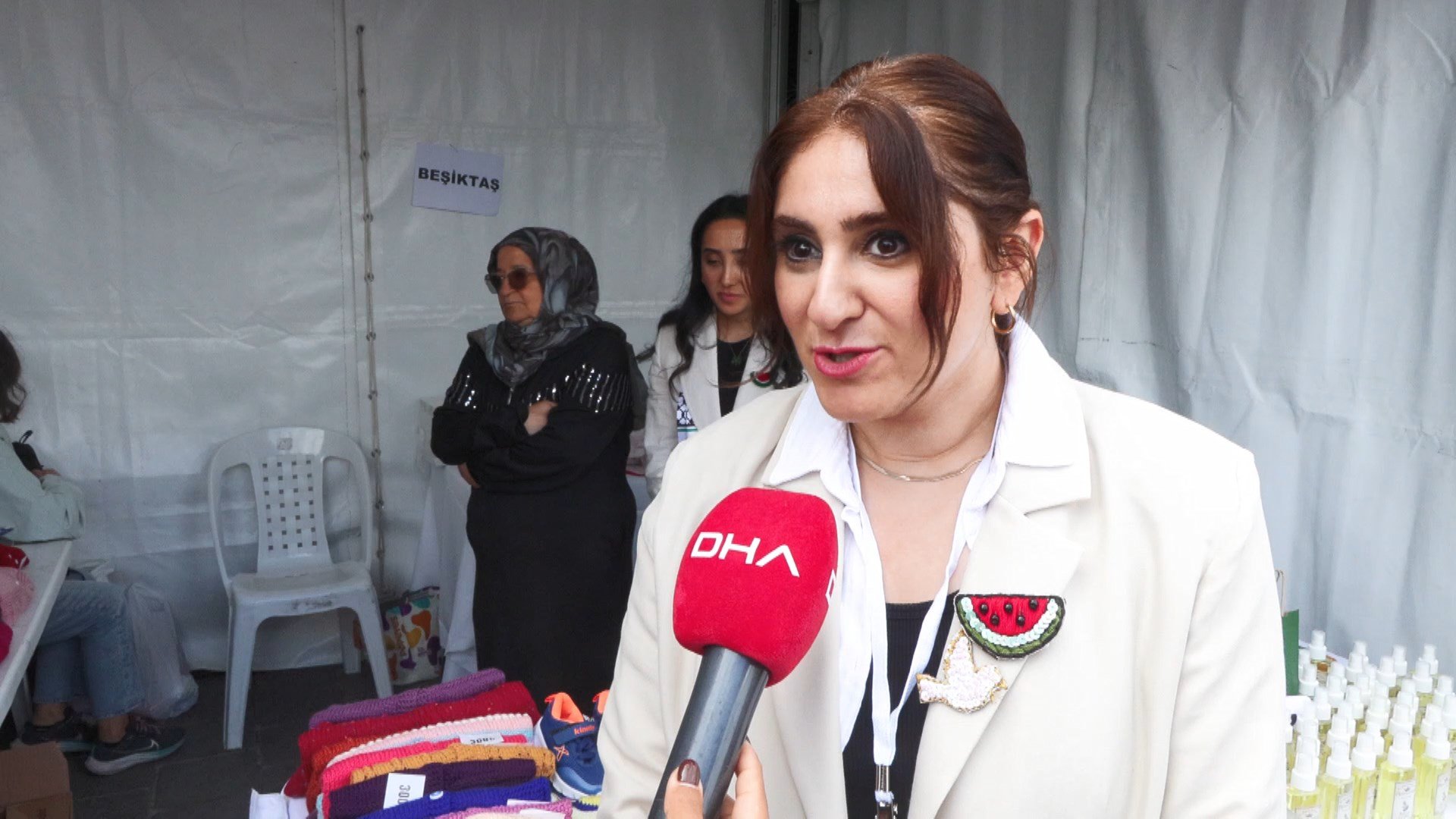 Gazze için düzenlenen kermeste duygusal anlar yaşandı