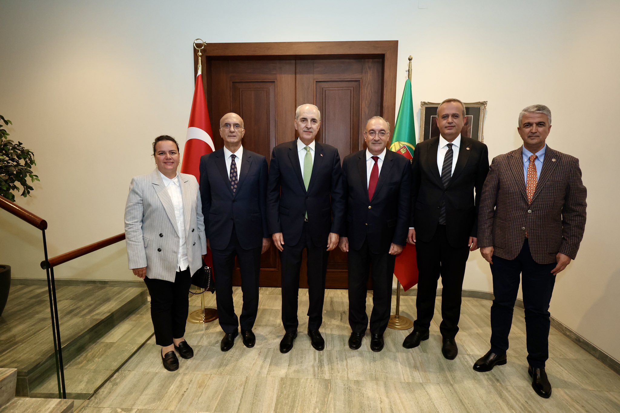 TBMM Başkanı Numan Kurtulmuş Lizbon Büyükelçiliği ziyareti