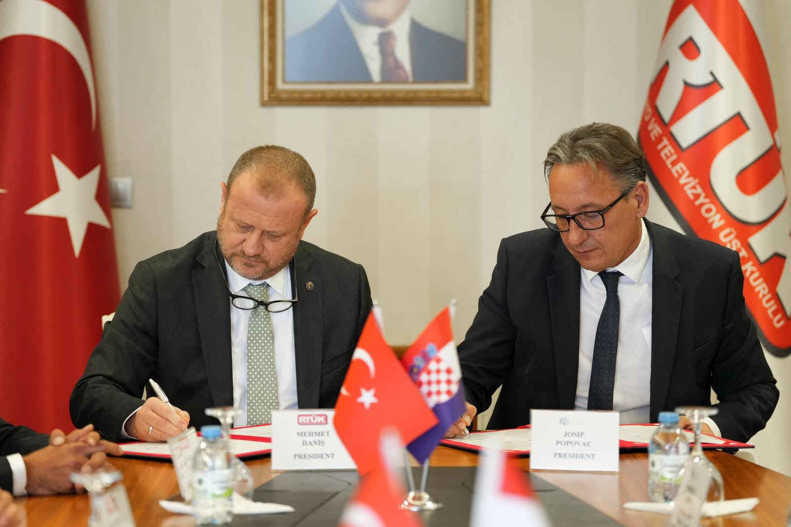 RTÜK Başkanı Mehmet Daniş ve Hırvatistan AEM Başkanı Josip Popovac iş birliği protokolü imzaladı