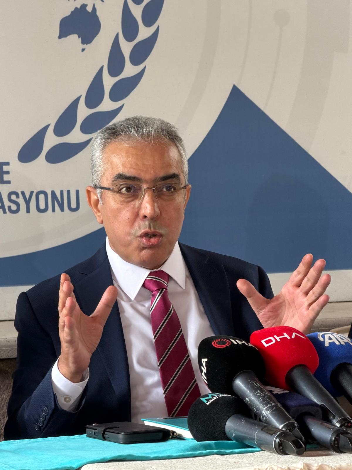 Mehmet Uçum basın toplantısı