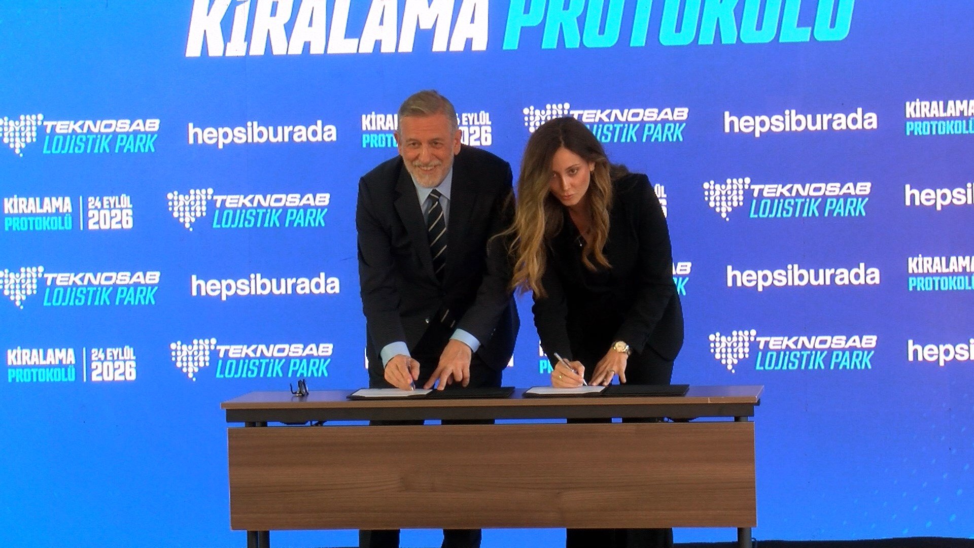 Cumhurbaşkanı Yardımcısı Cevdet Yılmaz TEKNOSAB töreninde konuşuyor