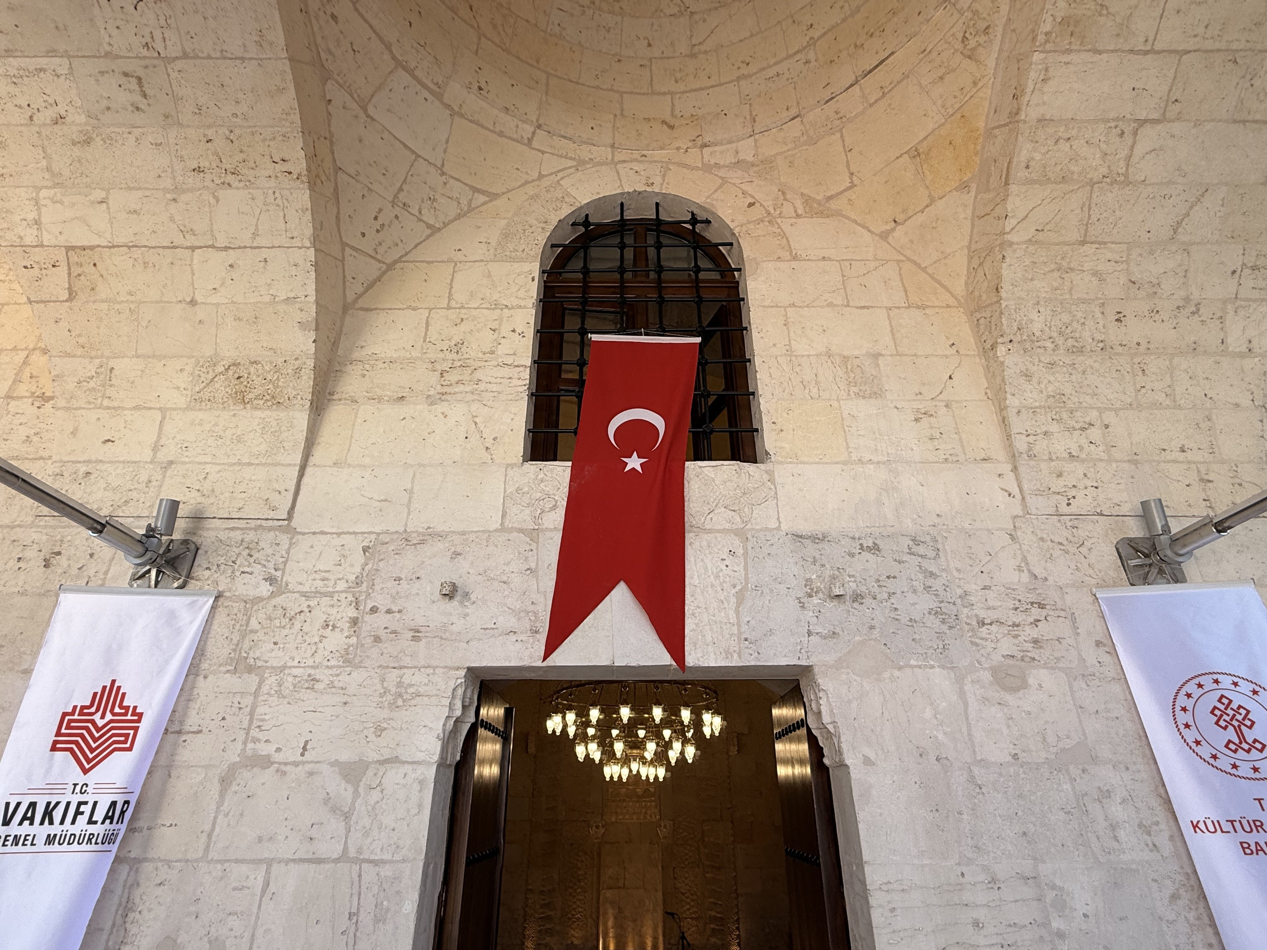 Kültür ve Turizm Bakanı Ersoy vatandaşlarla sohbet etti