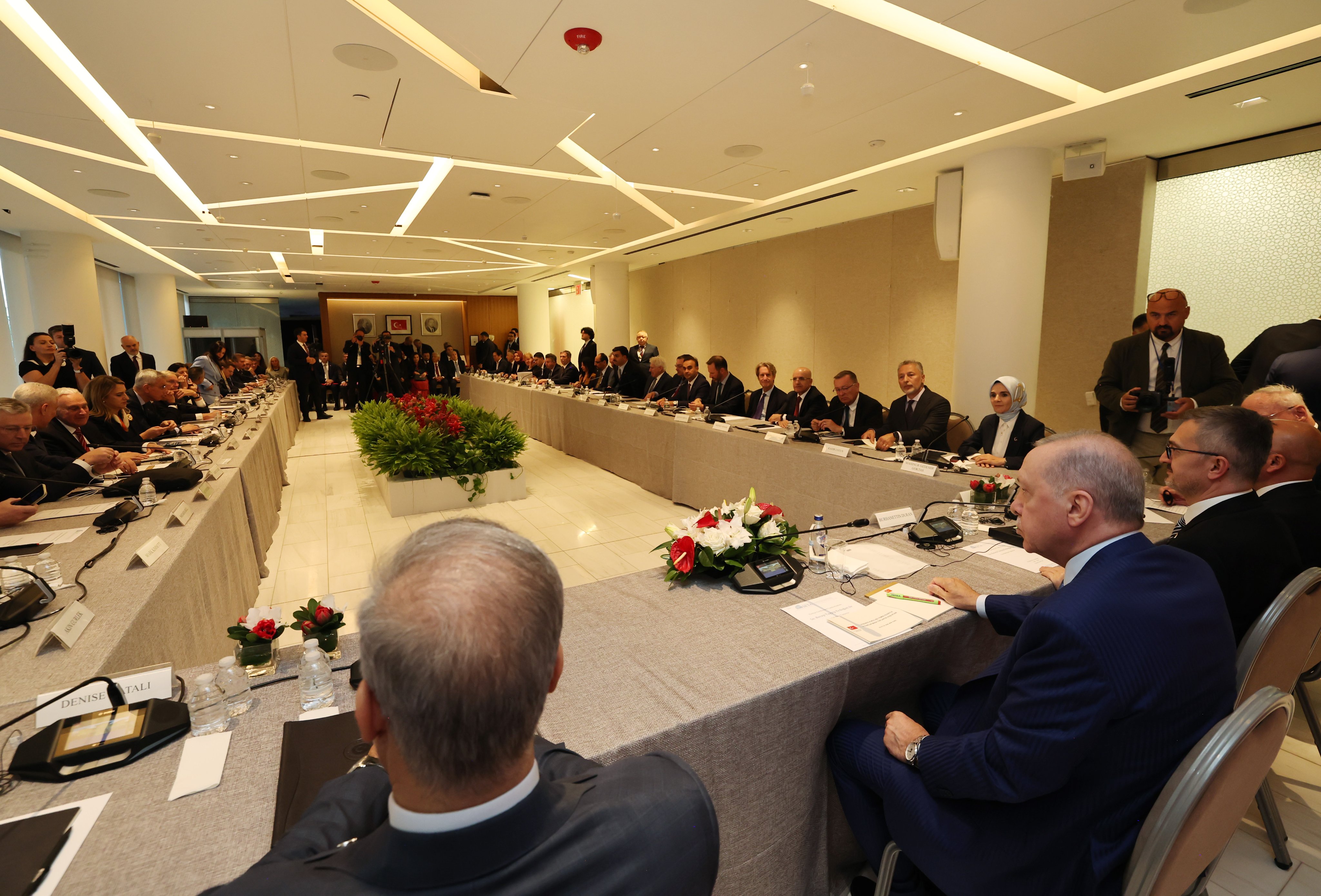 Cumhurbaşkanı Erdoğan SETA toplantısı
