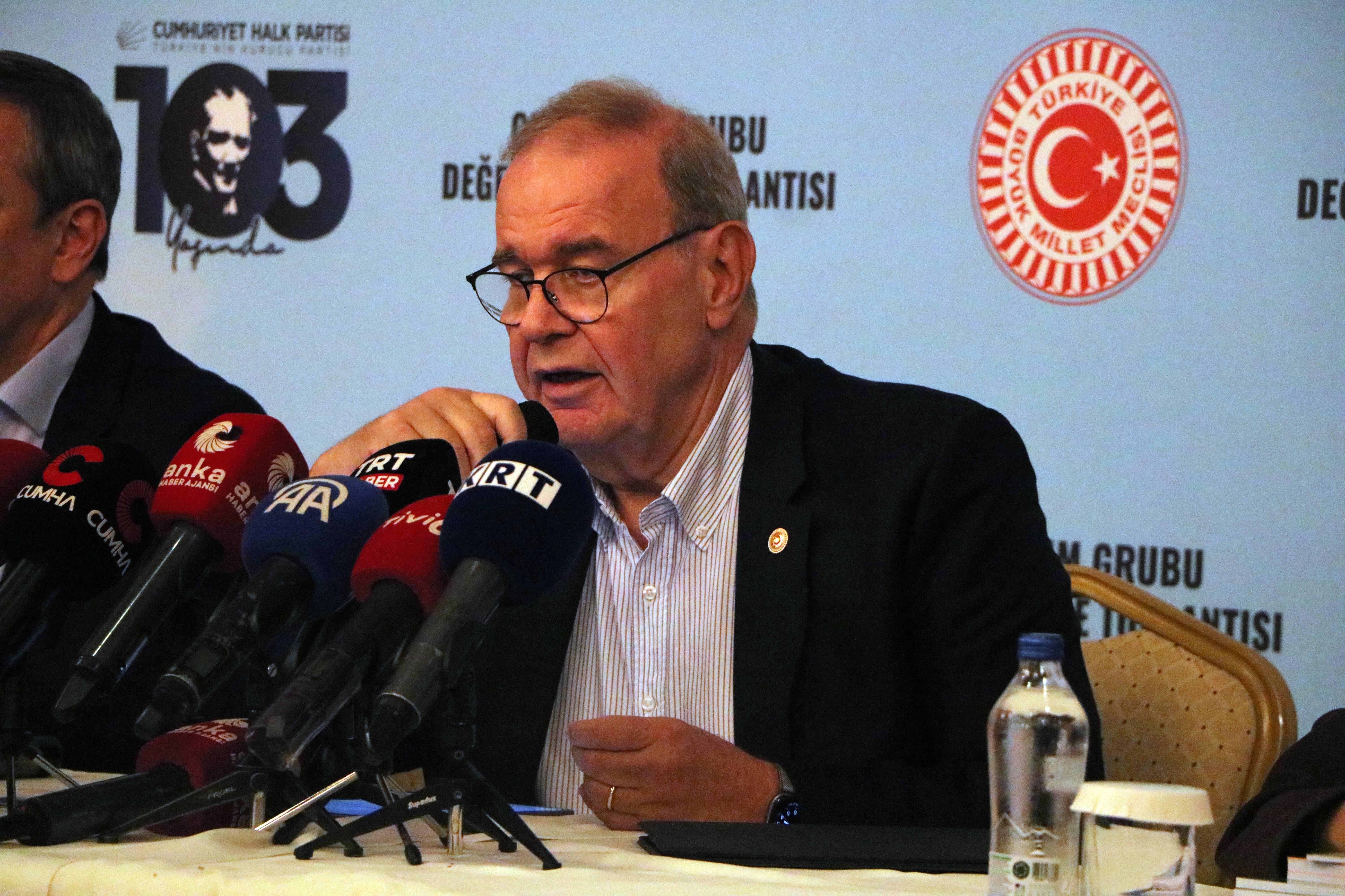 CHP Grup Başkanı Faik Öztrak