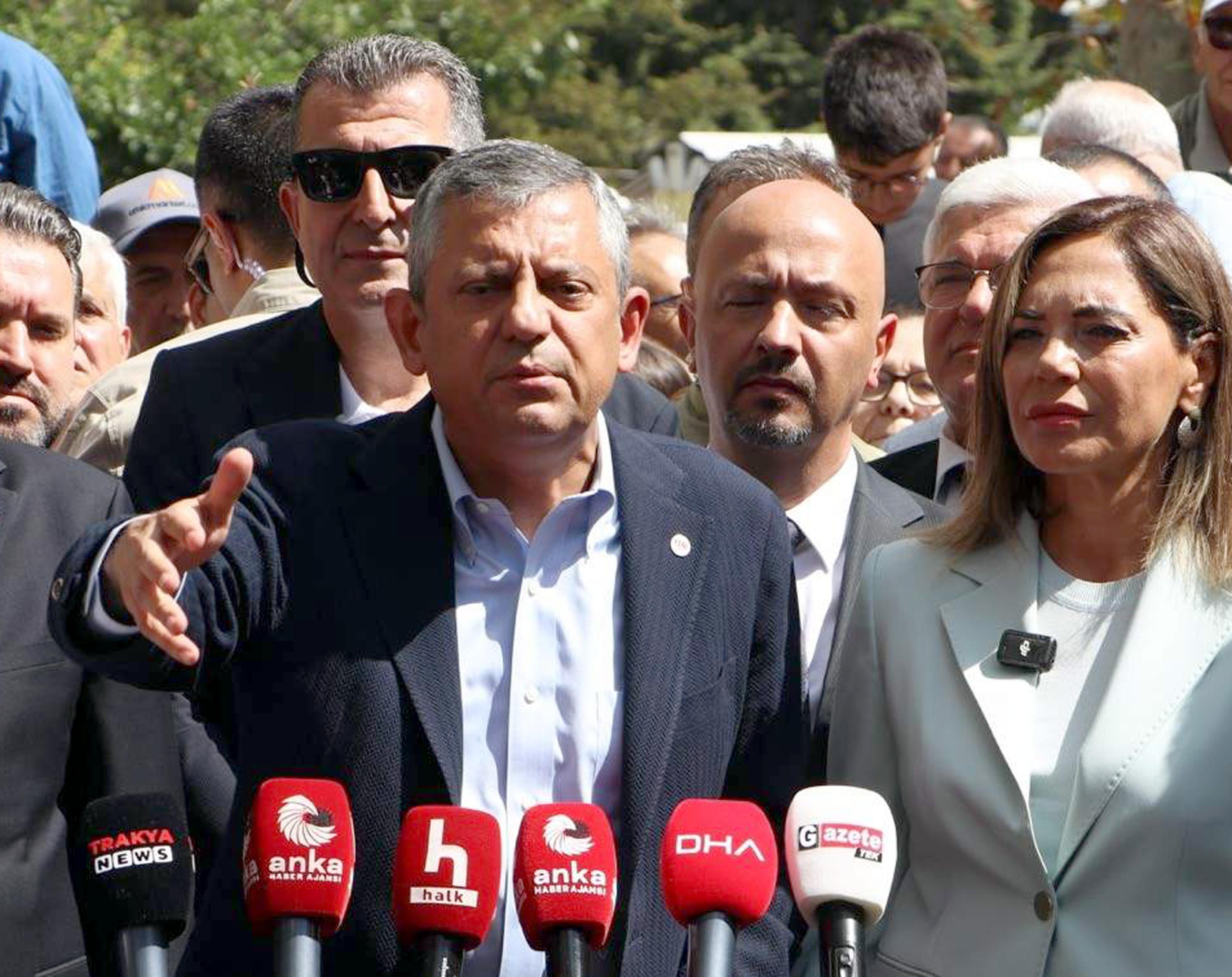 Özgür Özel partililere sesleniyor