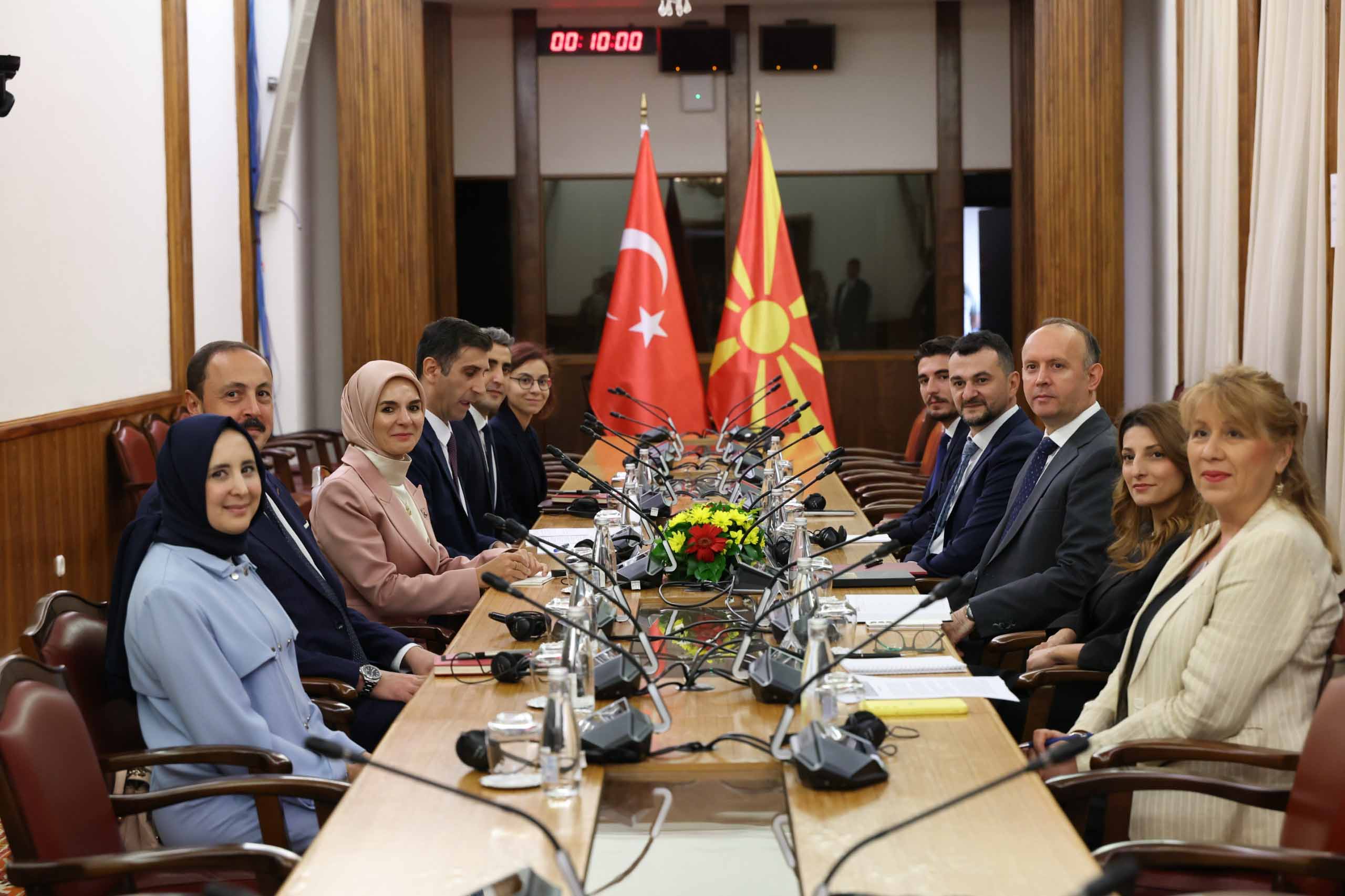 Bakan Göktaş, Türk milletvekilleriyle görüşmede