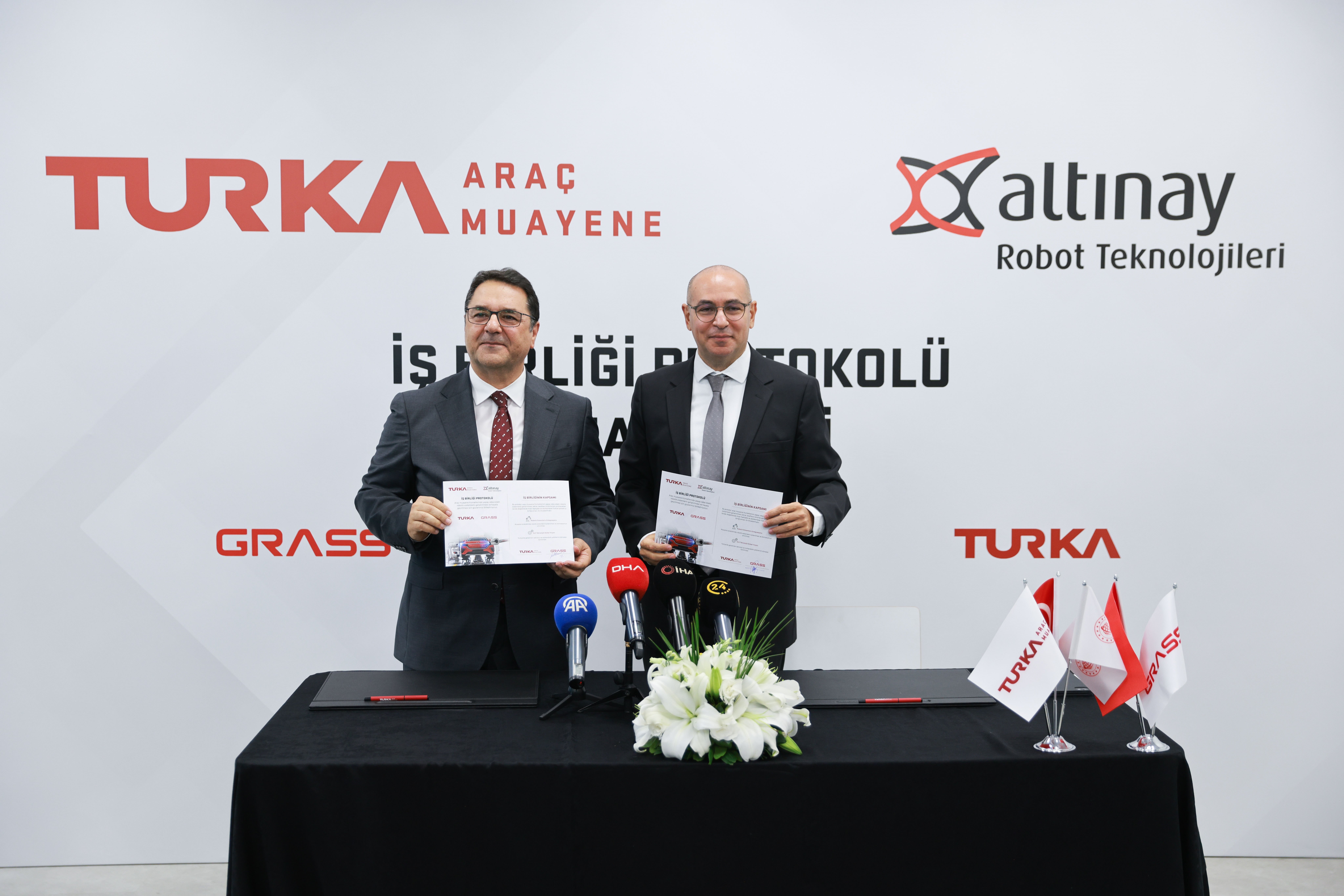 TURKA ve Altınay Robot iş birliği protokolü imza töreni