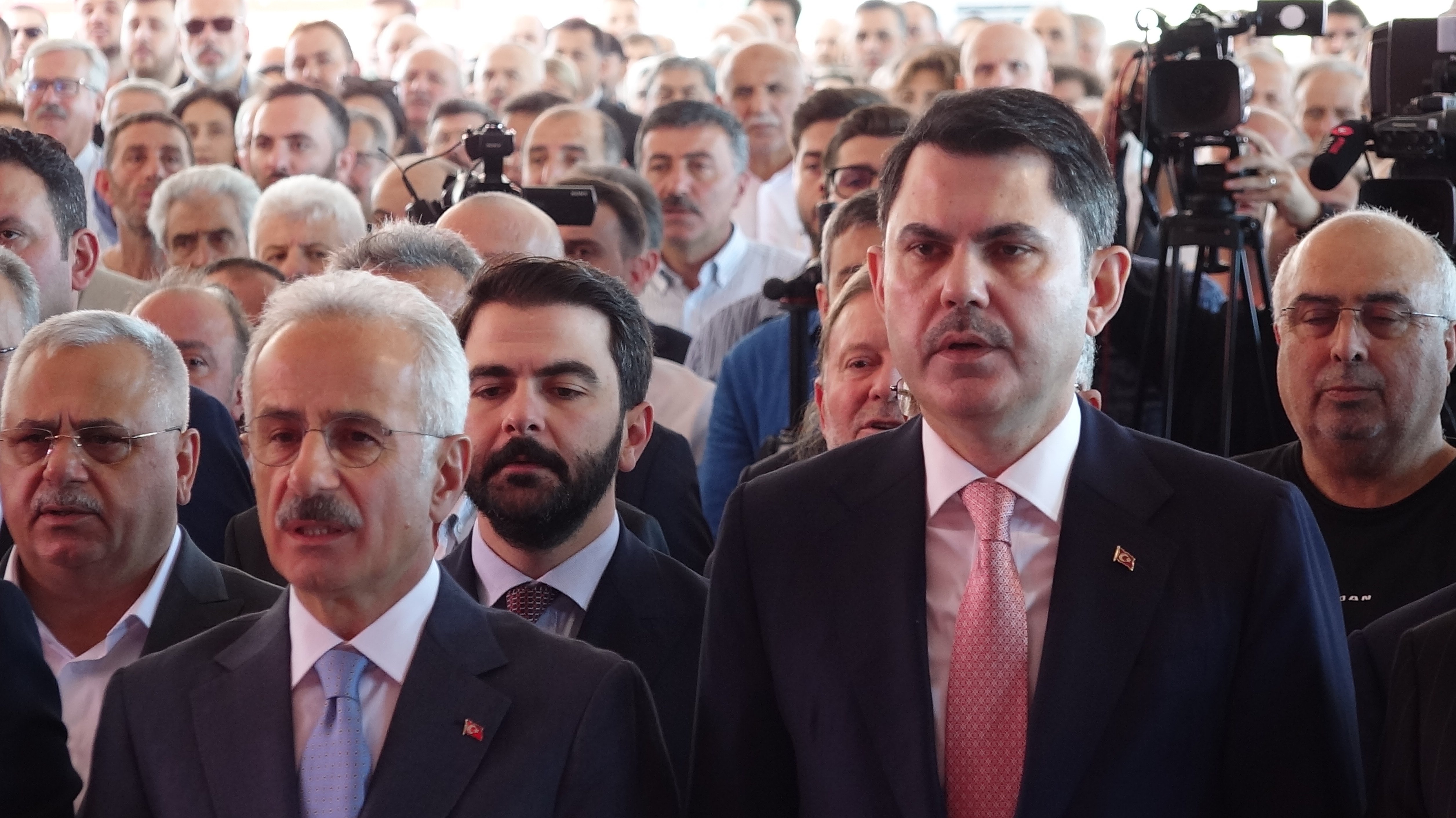 Çevre, Şehircilik ve İklim Değişikliği Bakanı Murat Kurum Konuşma Yapıyor