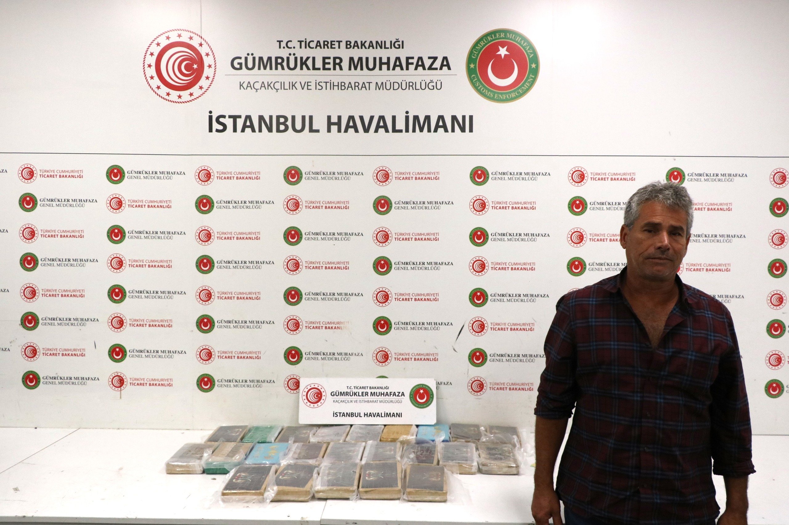 Otelde ele geçirilen uyuşturucu maddeler