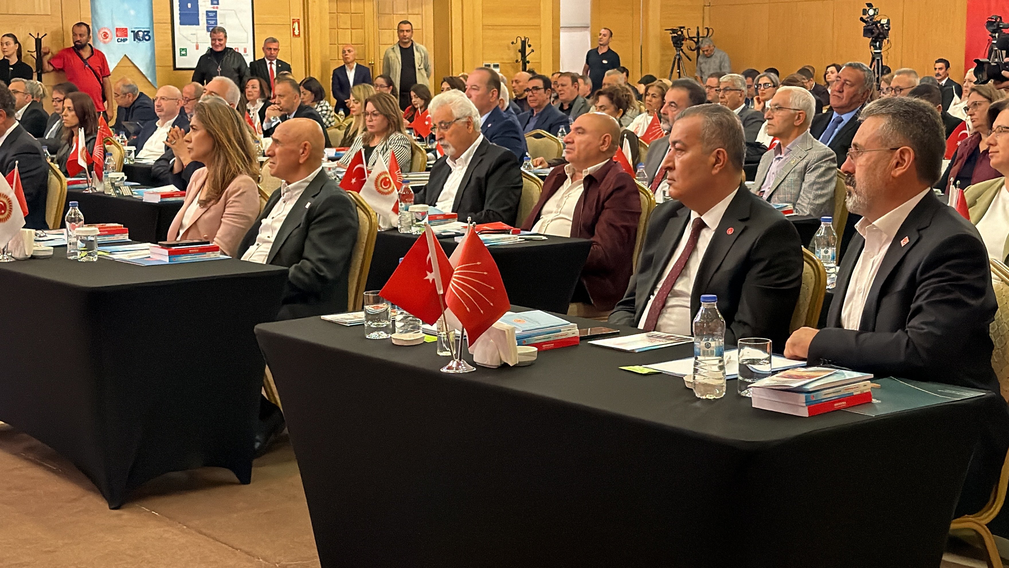 CHP Genel Başkanı Kemal Kılıçdaroğlu toplantıda