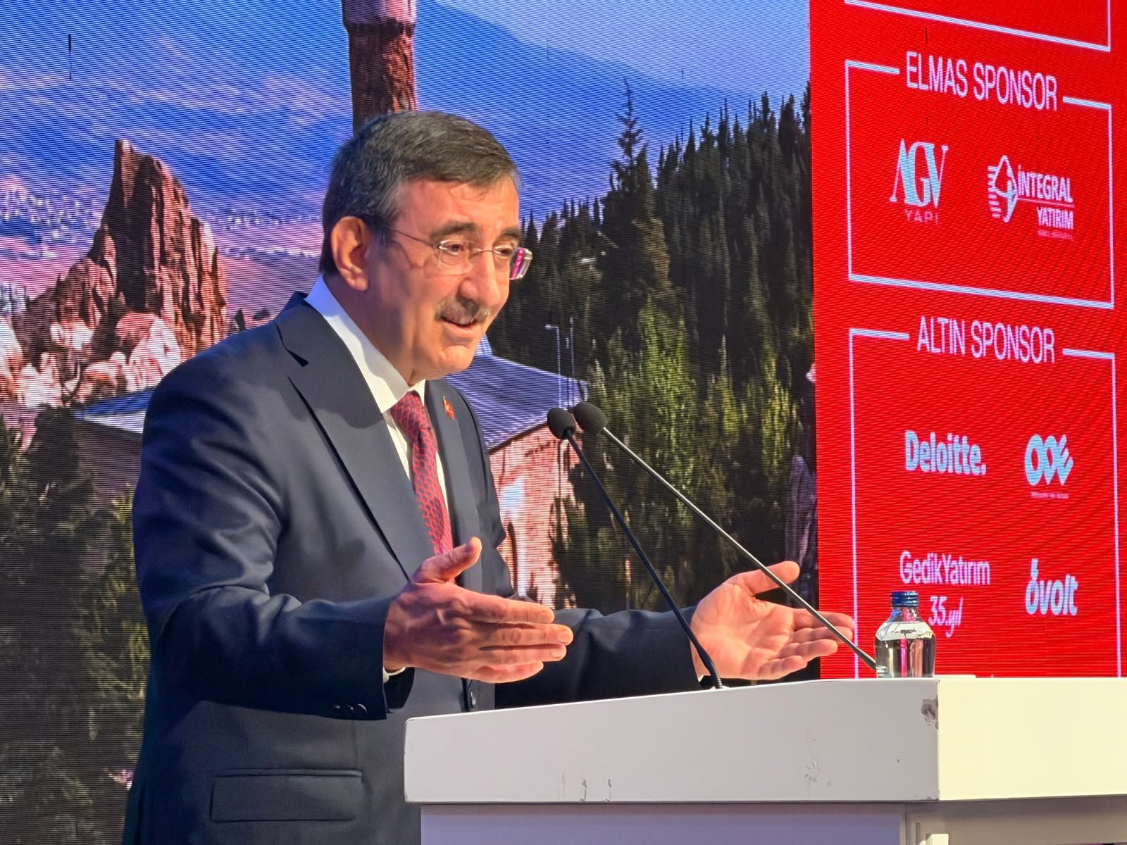 Cevdet Yılmaz TÜRKONFED İş Dünyası Zirvesi