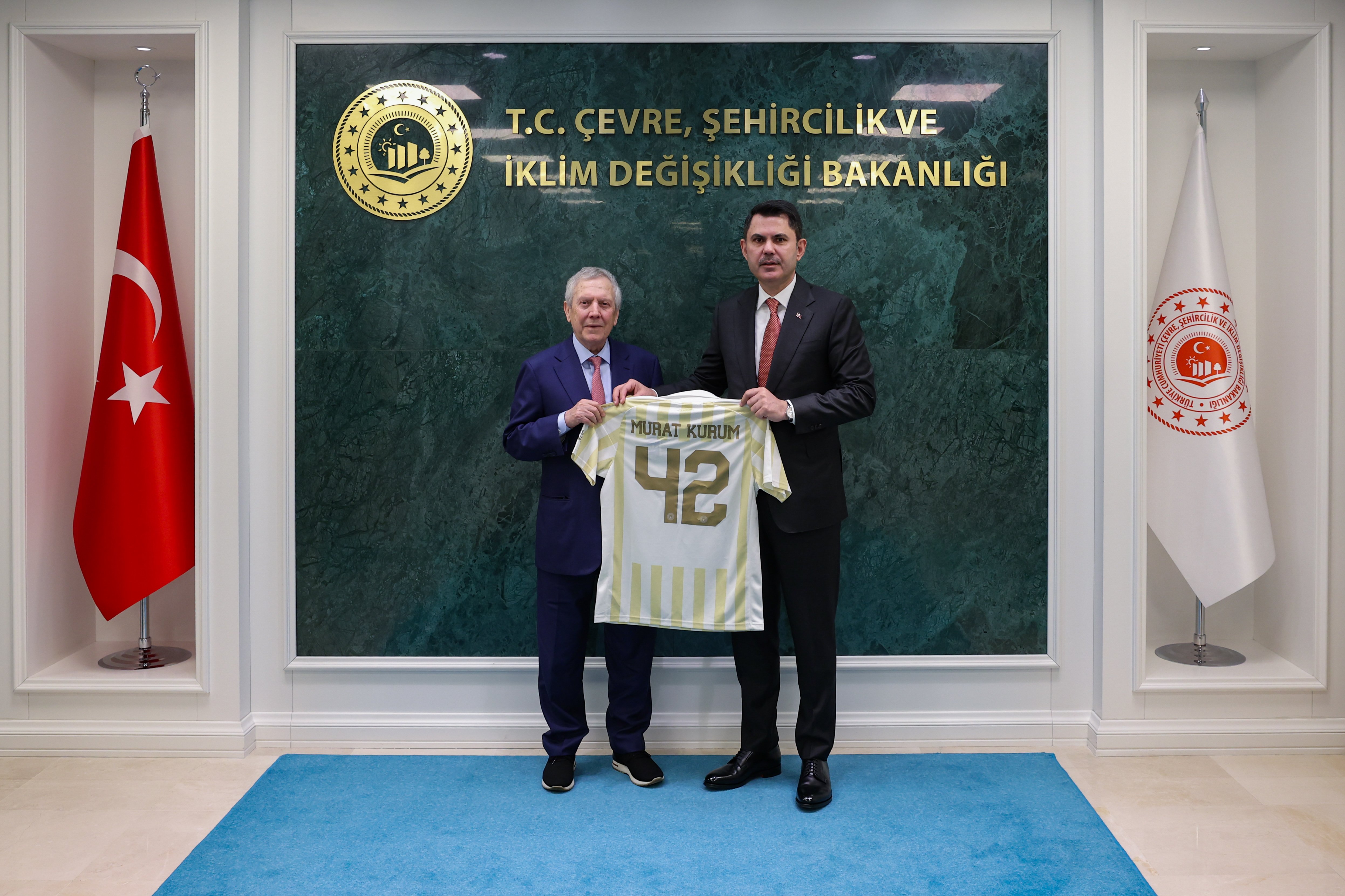 Bakan Murat Kurum, Fenerbahçe Başkanı Aziz Yıldırım ile görüştü
