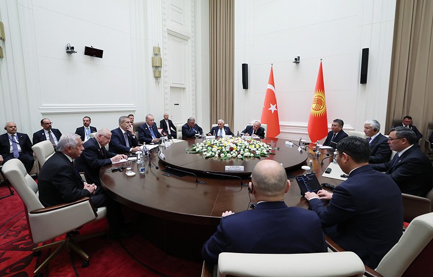 Erdoğan ve Caparov görüşmesinden detay