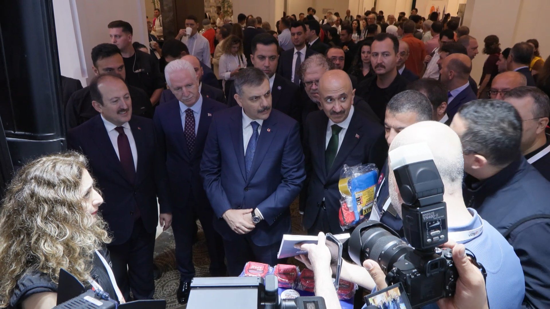 İstanbul Valisi Davut Gül konuşma yapıyor