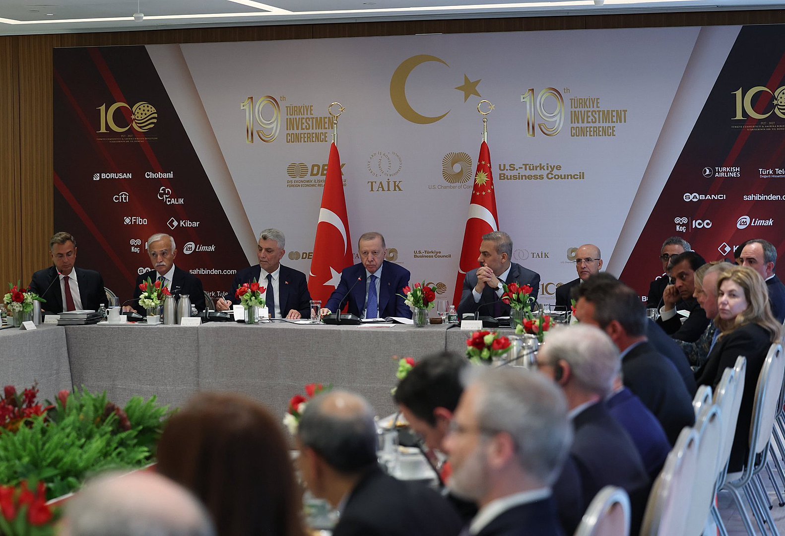 Ticaret Bakanı Ömer Bolat, ABD’li şirketlerin yatırımlarını artırmak için çalışmaların sürdüğünü açıkladı