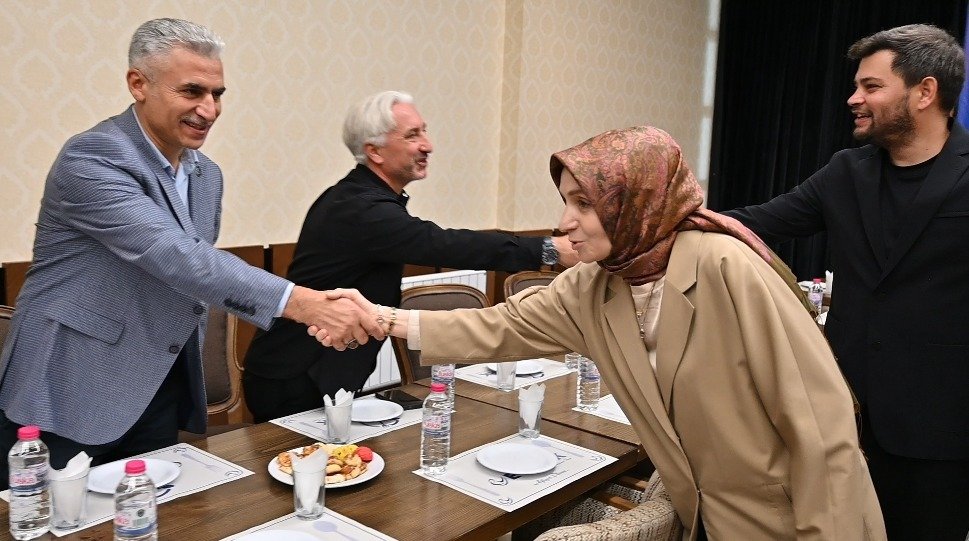 Leyla Şahin Usta, basın mensuplarına açıklamalarda bulundu