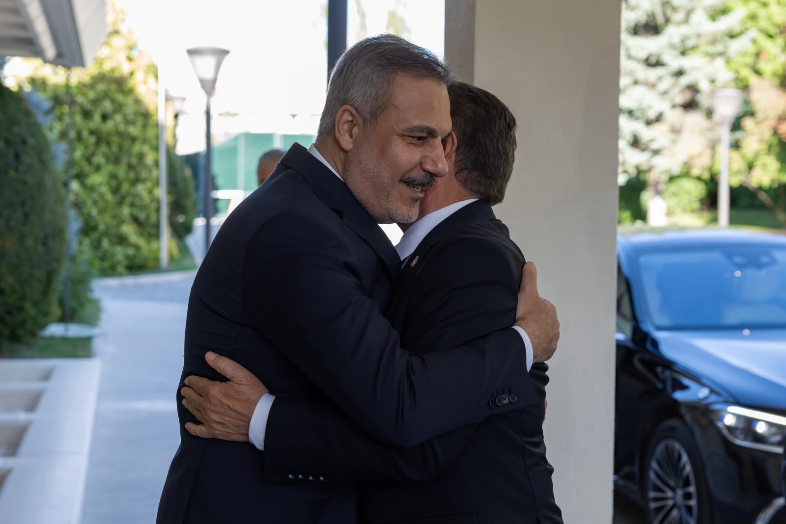 Bakan Fidan, KKTC Başbakanı Üstel ve Irak Temsilciler Meclisi Başkanı Al-Halbusi’yi kabul etti