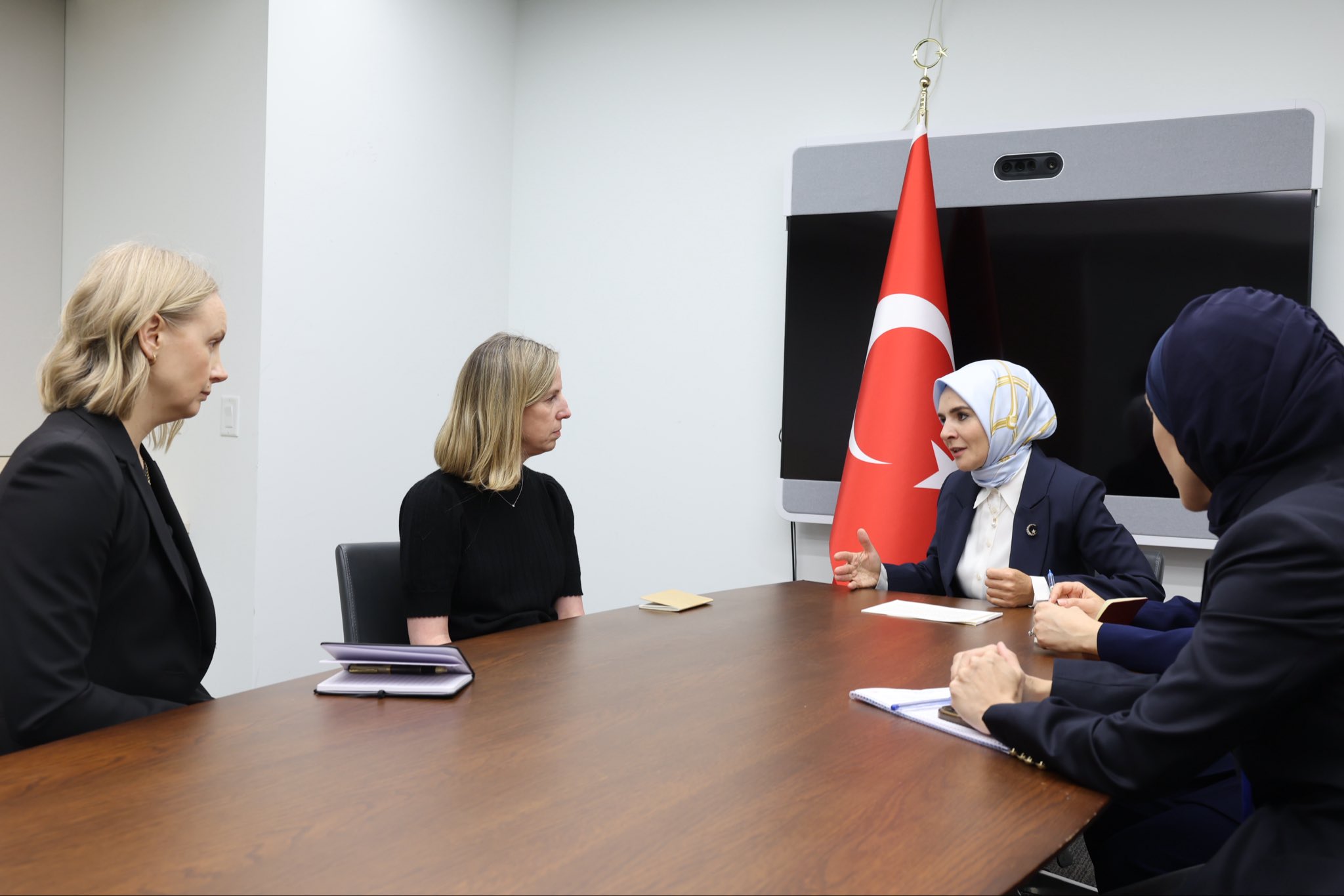 Aile ve Sosyal Hizmetler Bakanı Mahinur Özdemir Göktaş
