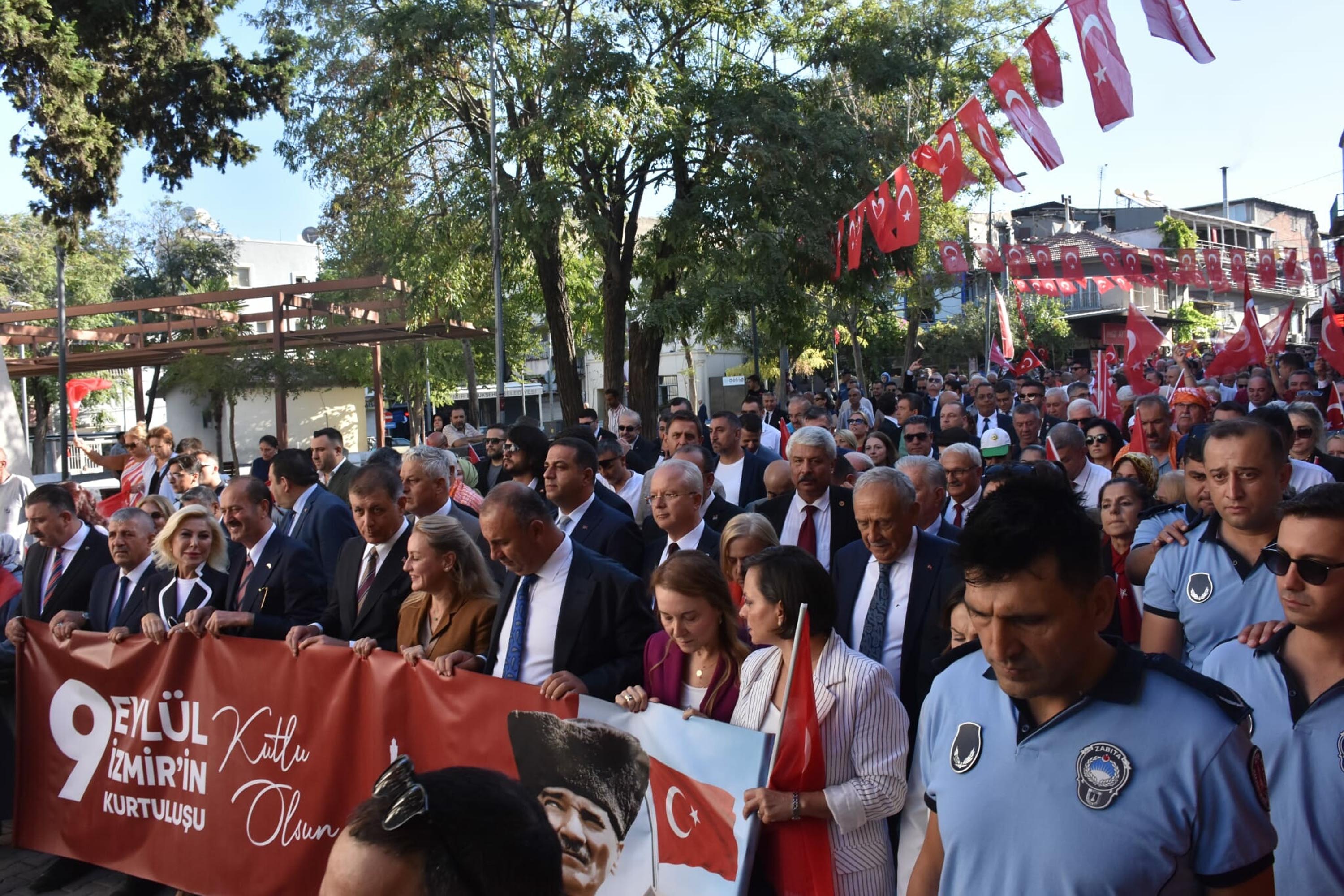 Şebnem Bursalı Zafer Yürüyüşü