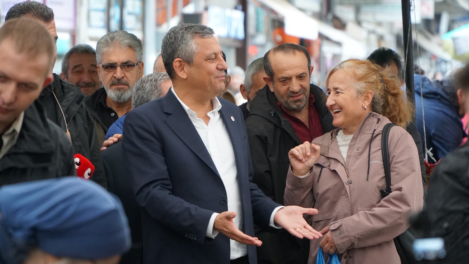 Özgür Özel Arhavi pazar ziyareti