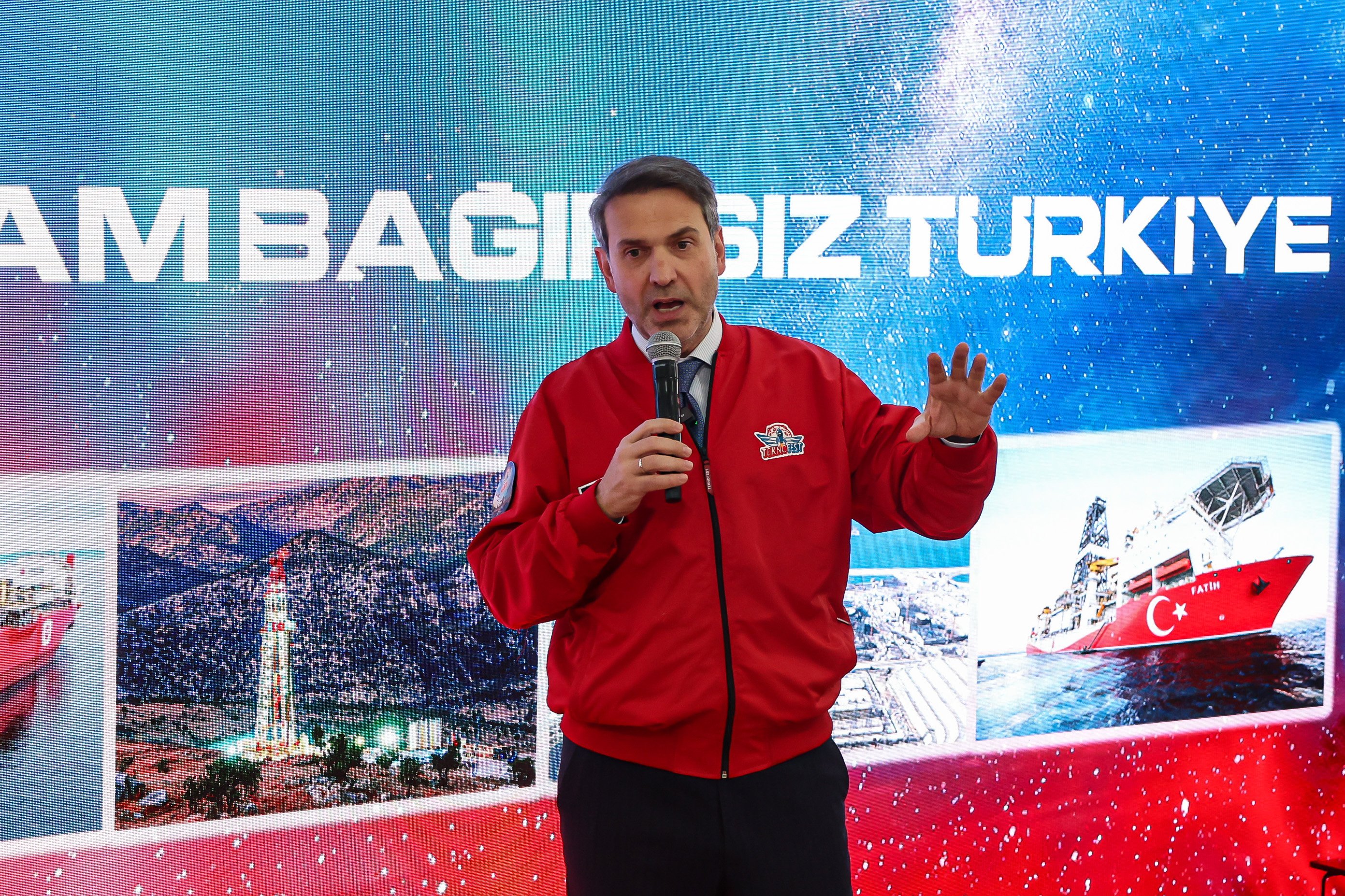 Enerji ve Tabii Kaynaklar Bakanı Alparslan Bayraktar, SMR kanunu taslağının hazır olduğunu açıkladı