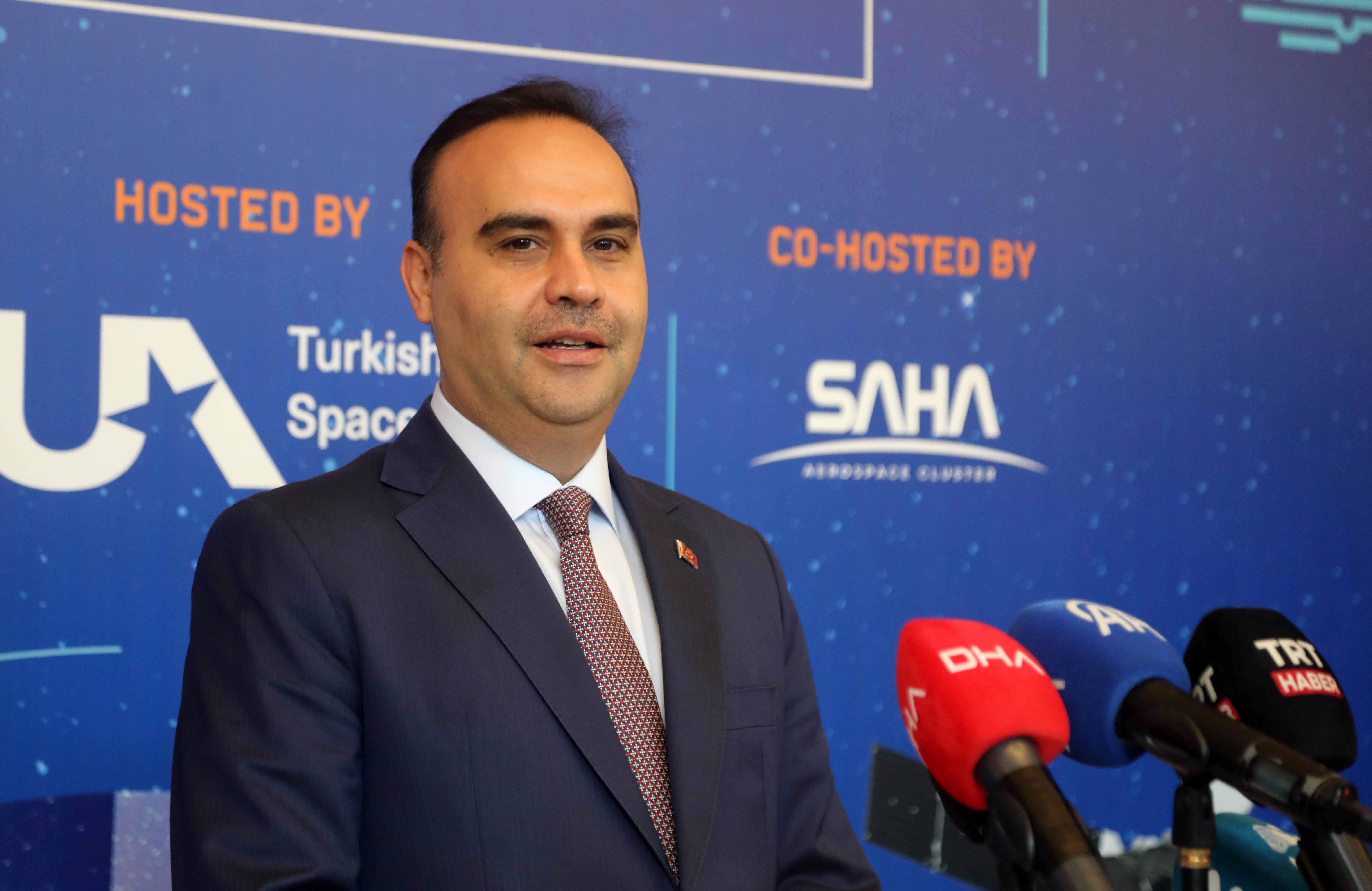 Bakan Kacır Ay uzay aracı