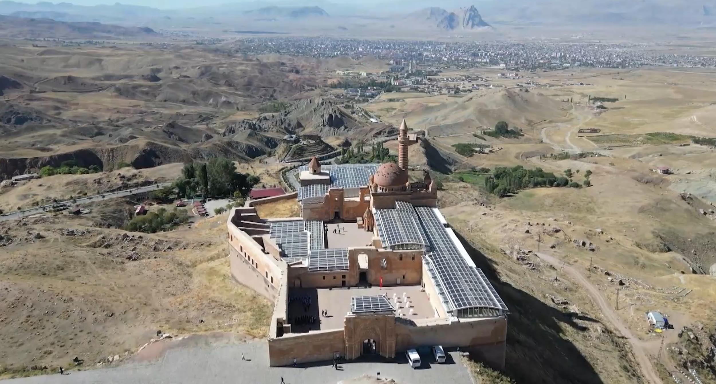 İshak Paşa Sarayı