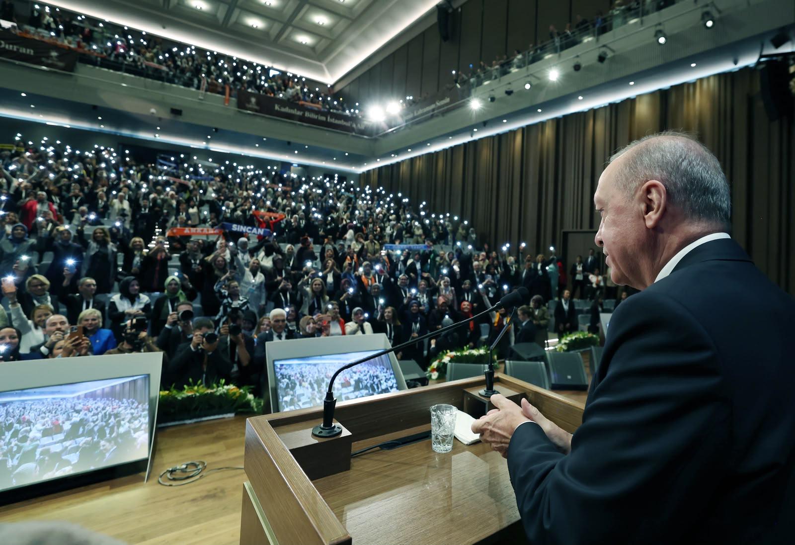 Cumhurbaşkanı Erdoğan AK Parti Kadın Kolları Toplantısı