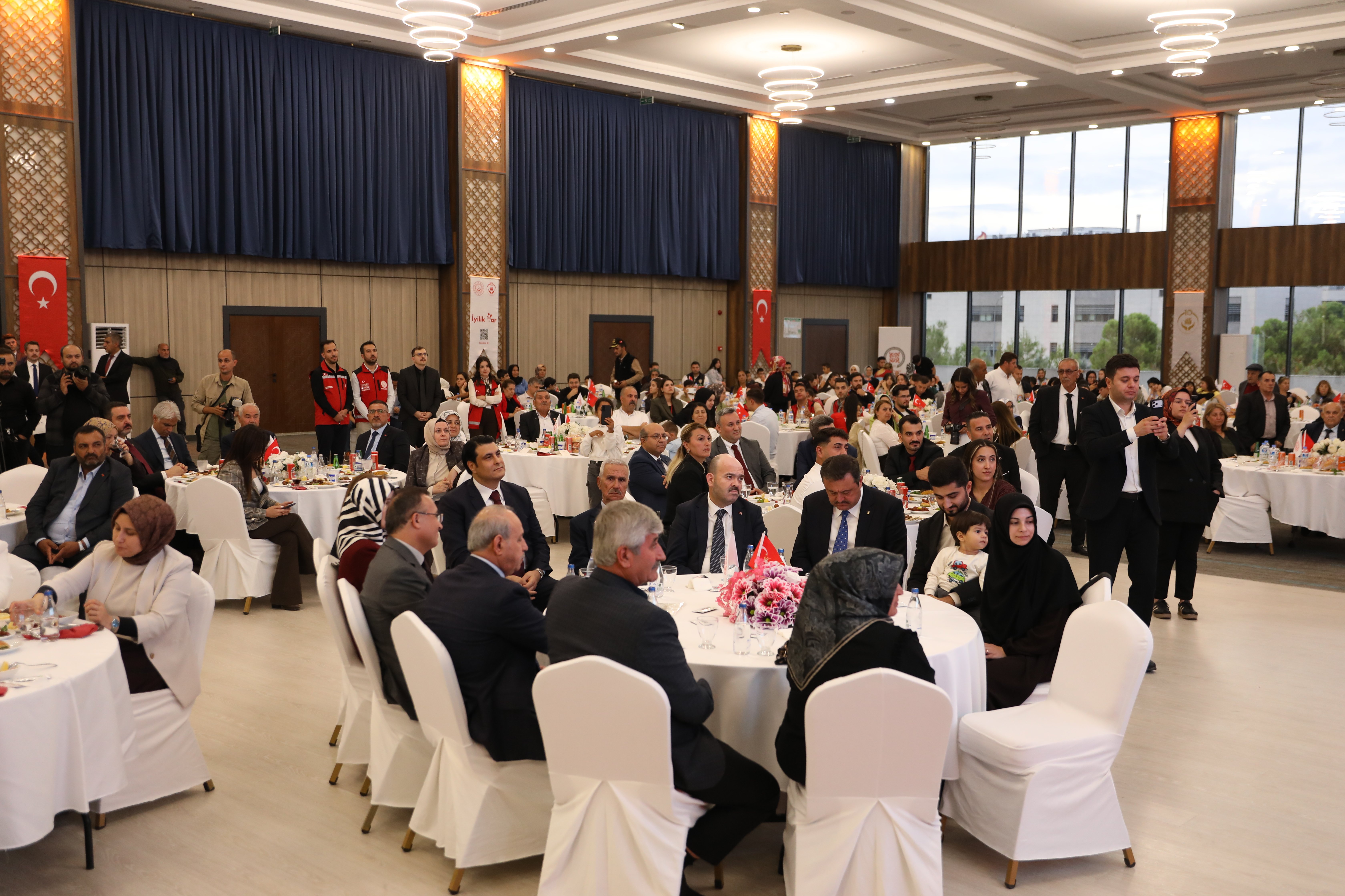 Aile ve Sosyal Hizmetler Bakanı Mahinur Özdemir Göktaş, Gaziantep Aile Şenliği programında konuştu